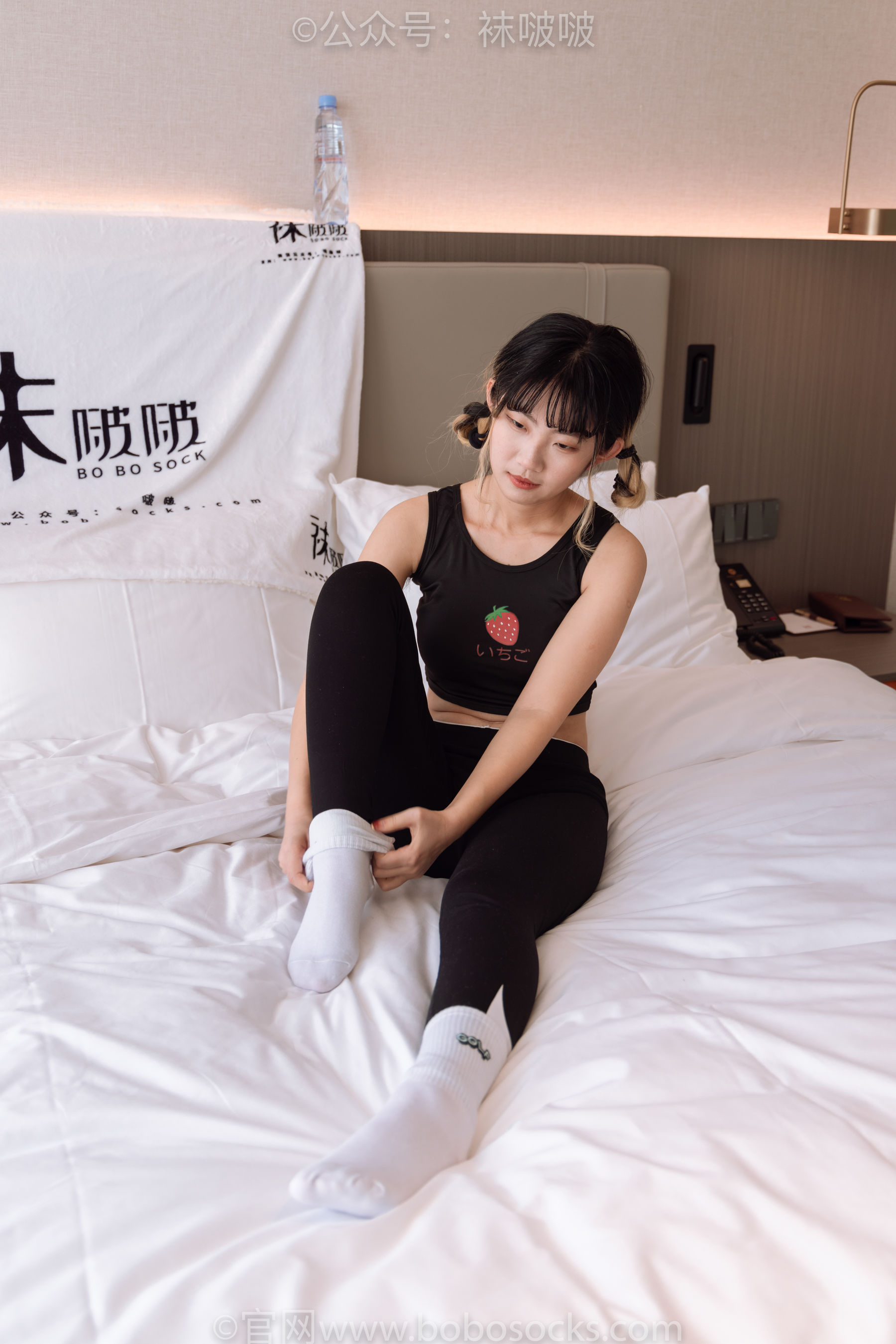 BoBoSocks袜啵啵 No.059 砂糖-AJ板鞋、白棉袜、裸足