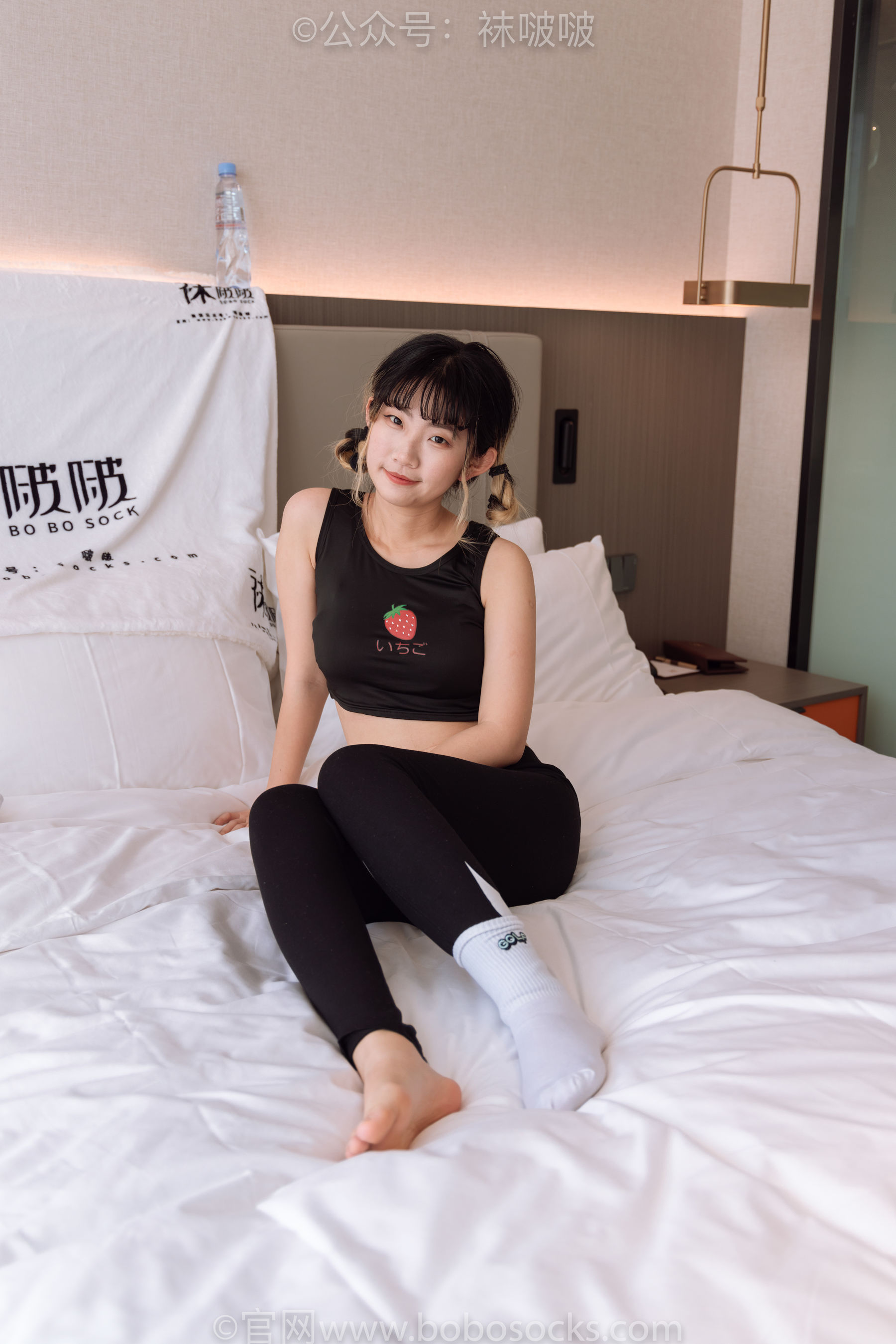 BoBoSocks袜啵啵 No.059 砂糖-AJ板鞋、白棉袜、裸足