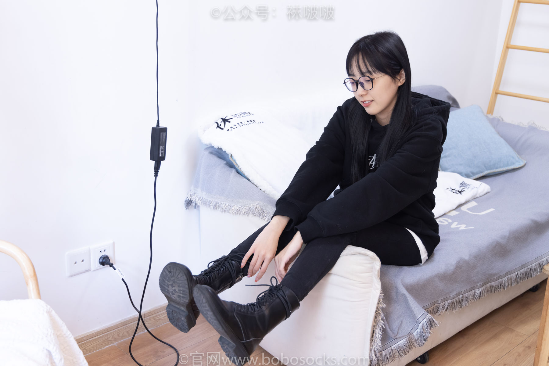 BoBoSocks袜啵啵 No.061 稚予-短靴、白棉袜、裸足