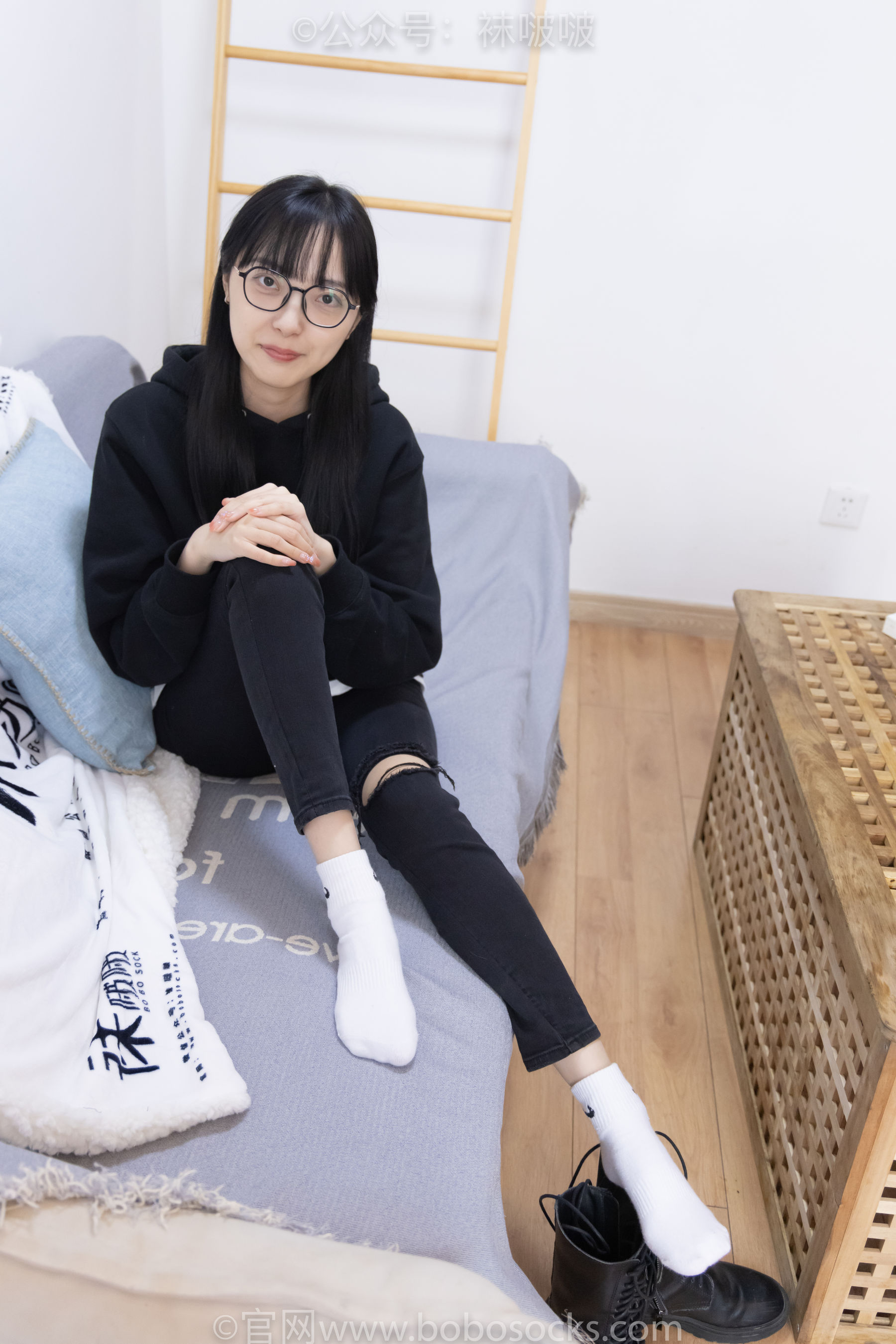 BoBoSocks袜啵啵 No.061 稚予-短靴、白棉袜、裸足