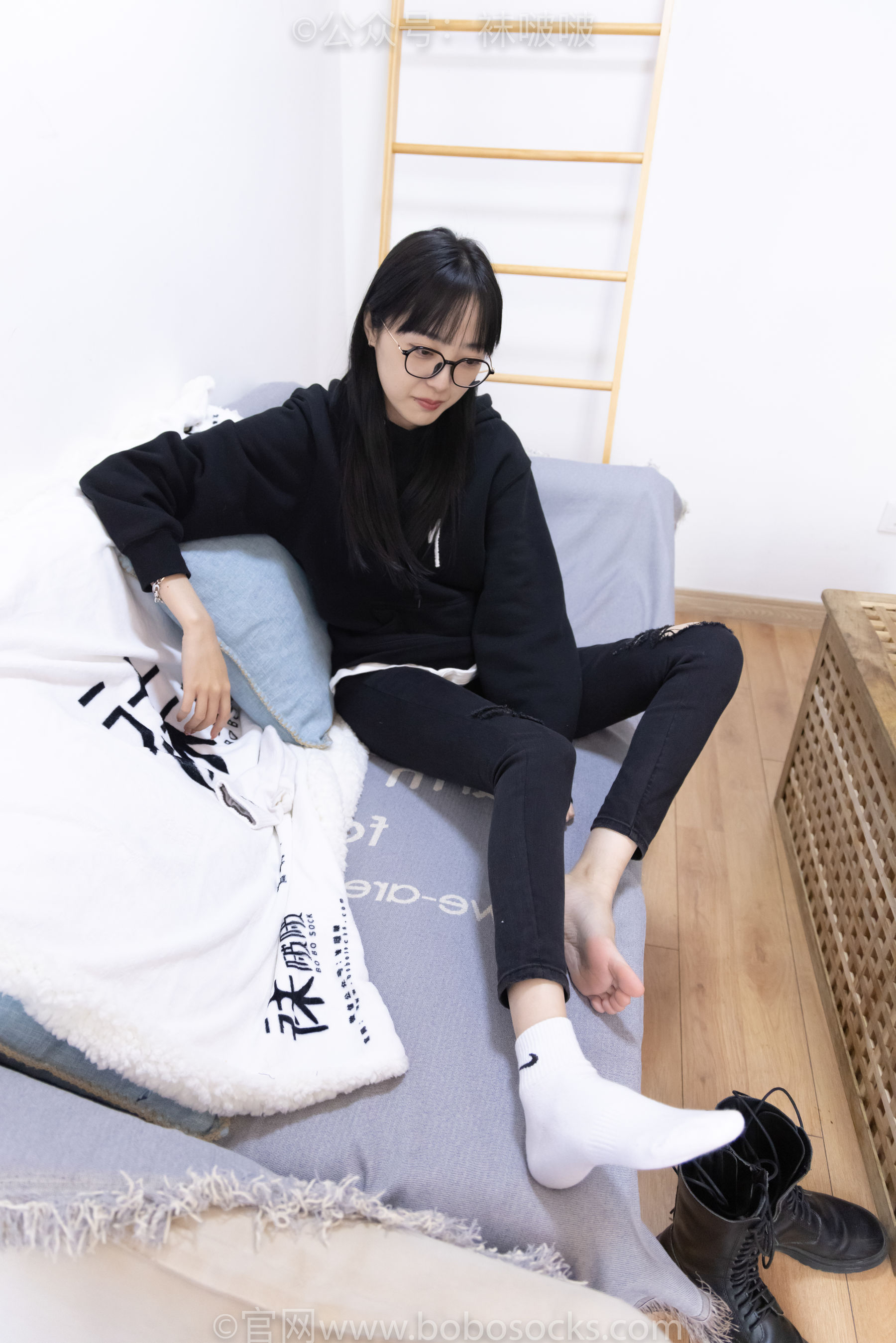 BoBoSocks袜啵啵 No.061 稚予-短靴、白棉袜、裸足