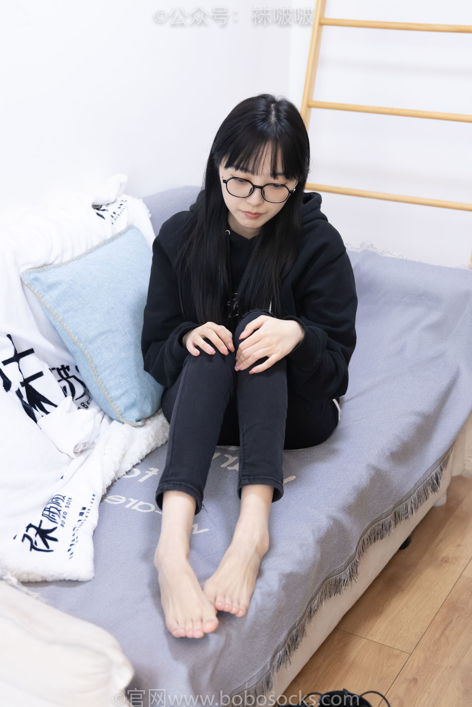BoBoSocks袜啵啵 No.061 稚予-短靴、白棉袜、裸足