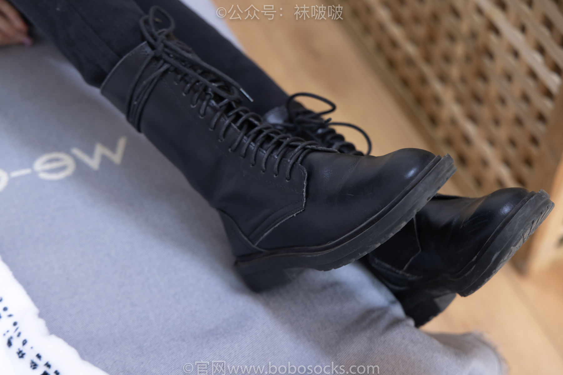 BoBoSocks袜啵啵 No.061 稚予-短靴、白棉袜、裸足