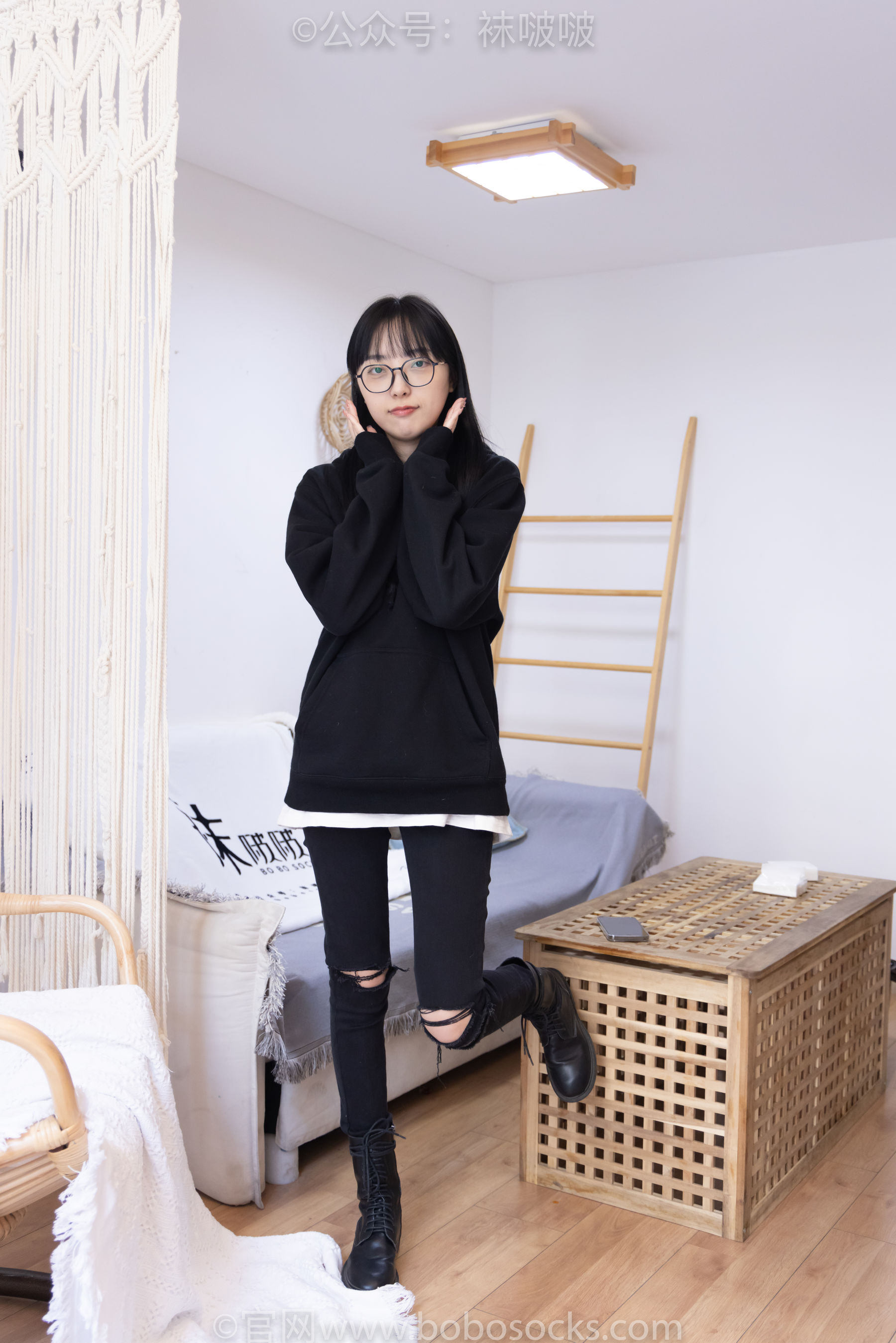 BoBoSocks袜啵啵 No.061 稚予-短靴、白棉袜、裸足