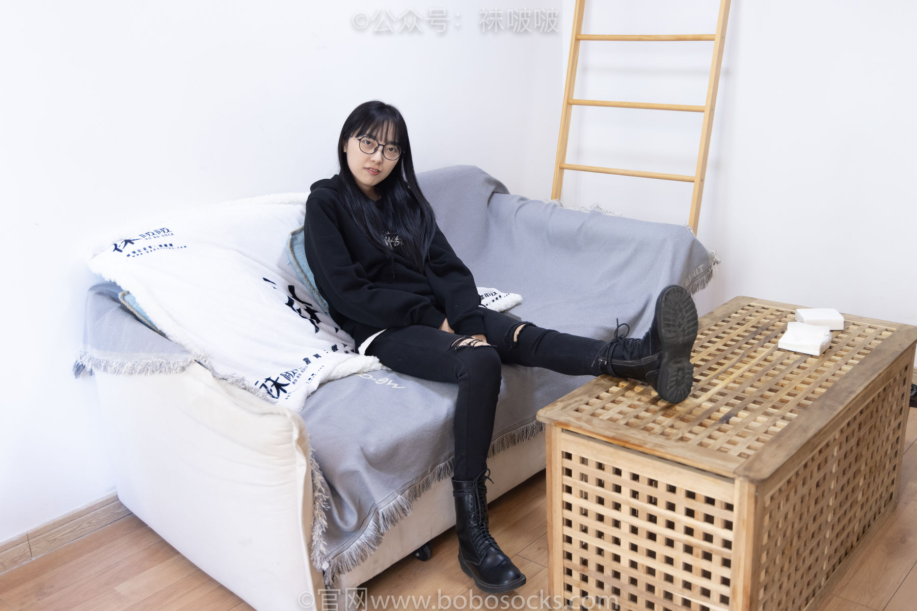 BoBoSocks袜啵啵 No.061 稚予-短靴、白棉袜、裸足