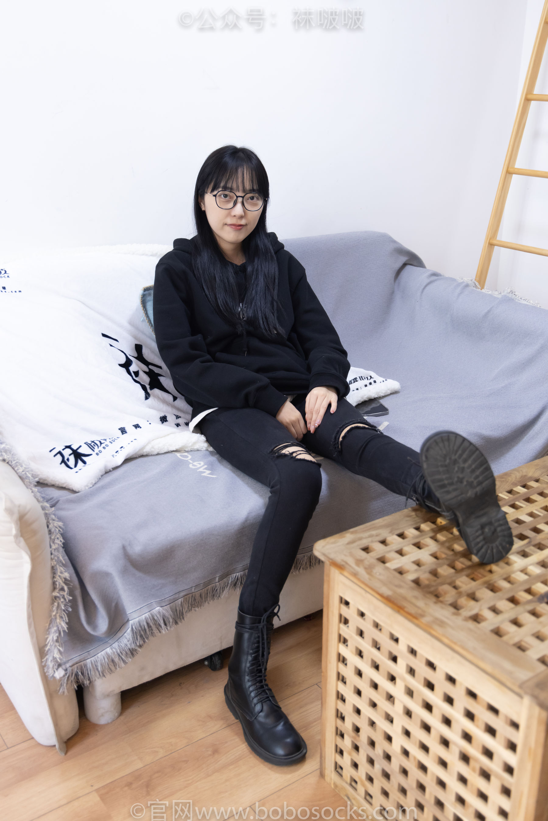 BoBoSocks袜啵啵 No.061 稚予-短靴、白棉袜、裸足