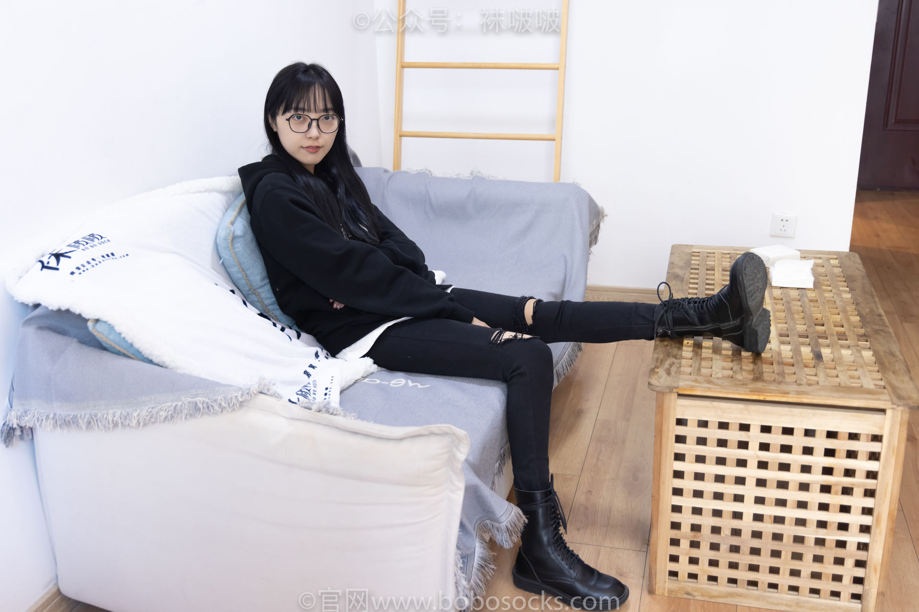 BoBoSocks袜啵啵 No.061 稚予-短靴、白棉袜、裸足