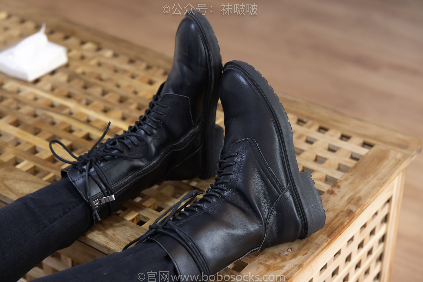 BoBoSocks袜啵啵 No.061 稚予-短靴、白棉袜、裸足