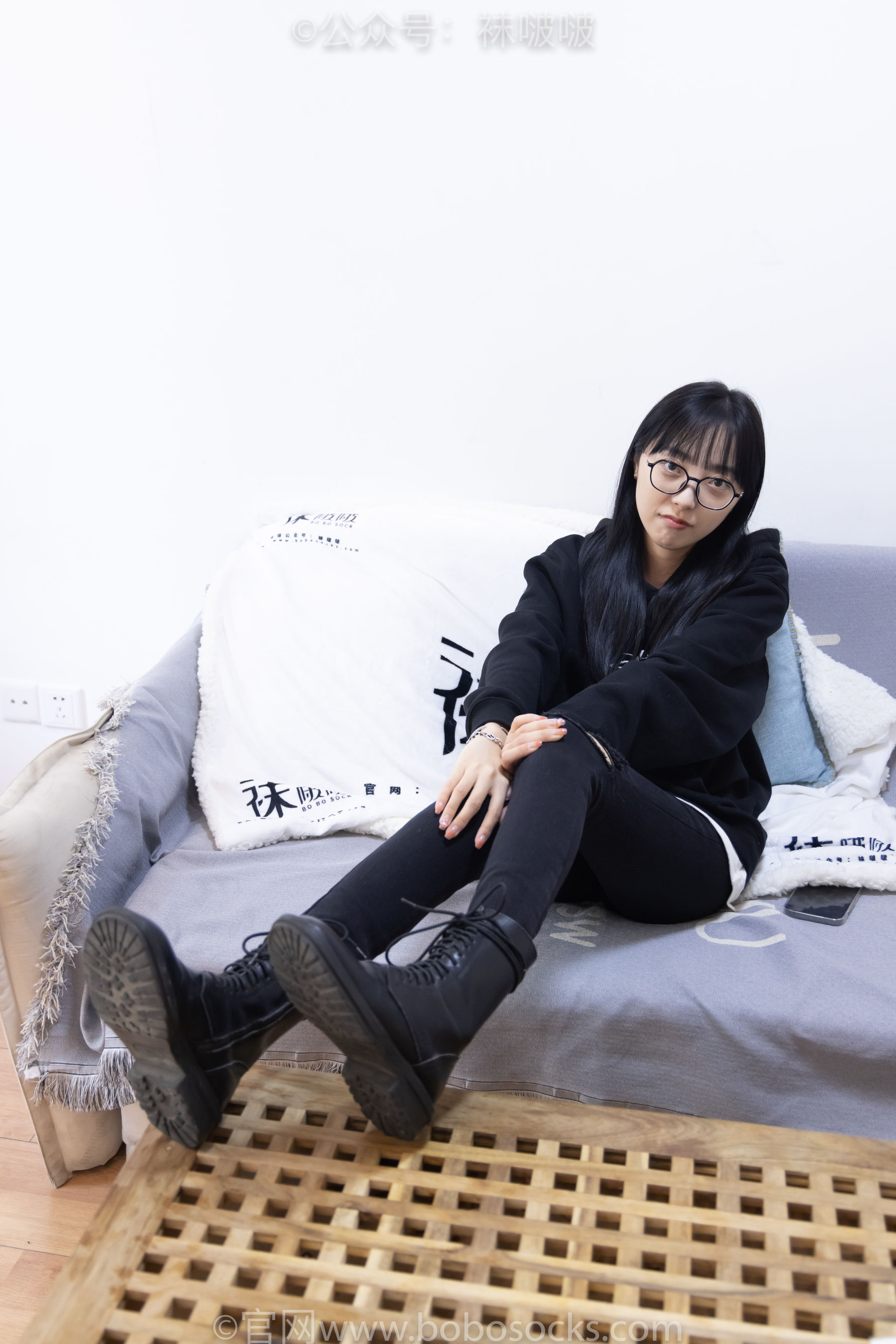 BoBoSocks袜啵啵 No.061 稚予-短靴、白棉袜、裸足