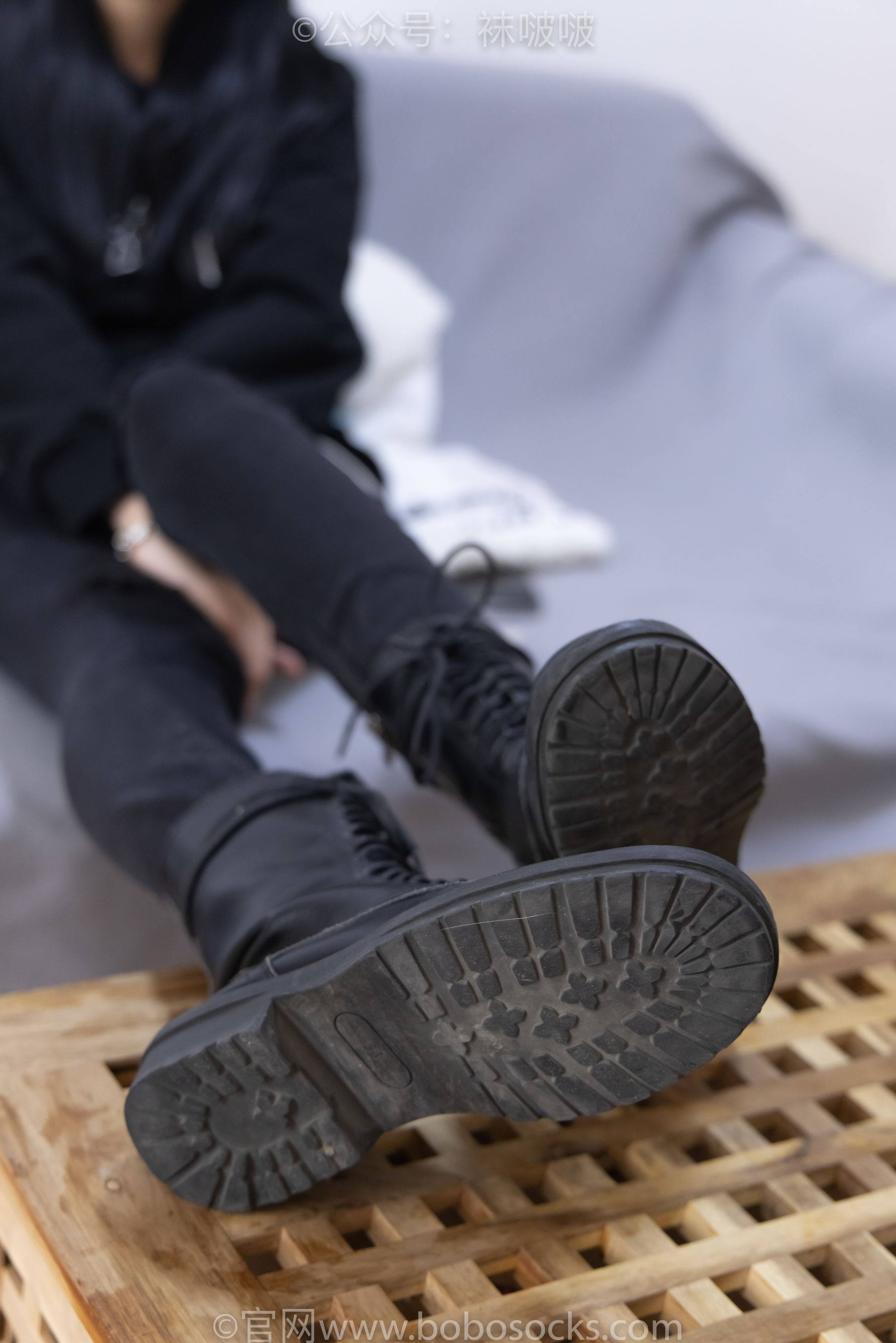 BoBoSocks袜啵啵 No.061 稚予-短靴、白棉袜、裸足