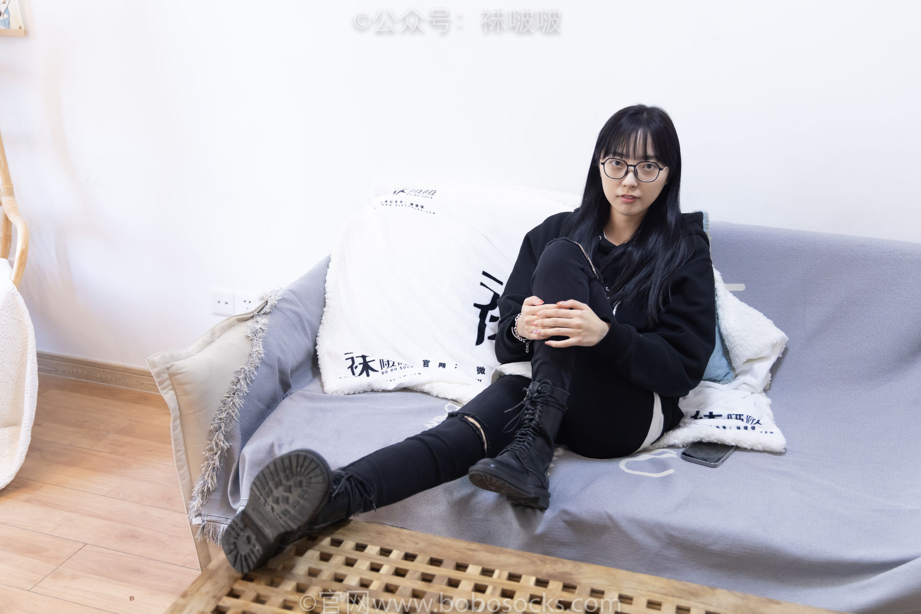 BoBoSocks袜啵啵 No.061 稚予-短靴、白棉袜、裸足