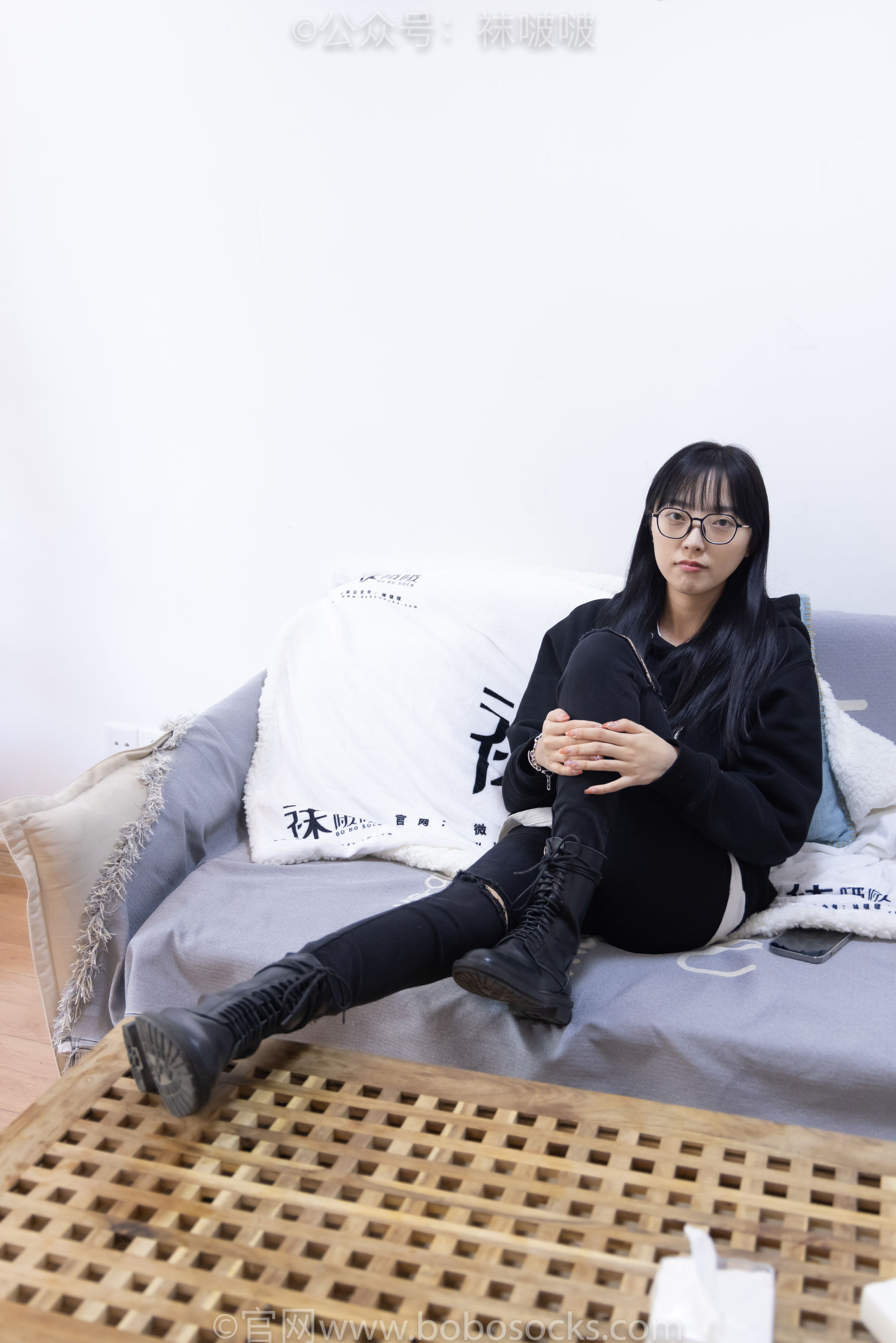 BoBoSocks袜啵啵 No.061 稚予-短靴、白棉袜、裸足