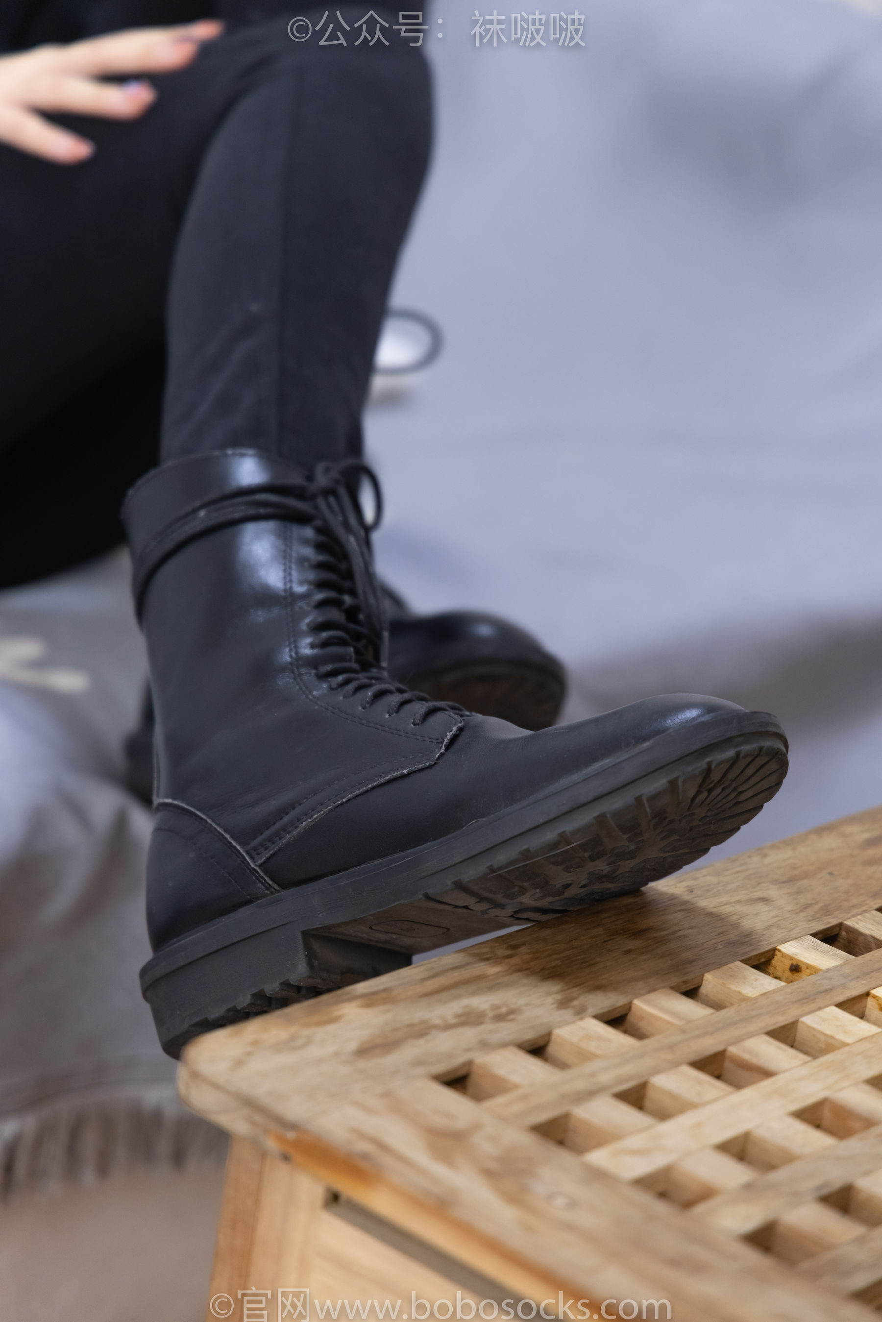 BoBoSocks袜啵啵 No.061 稚予-短靴、白棉袜、裸足