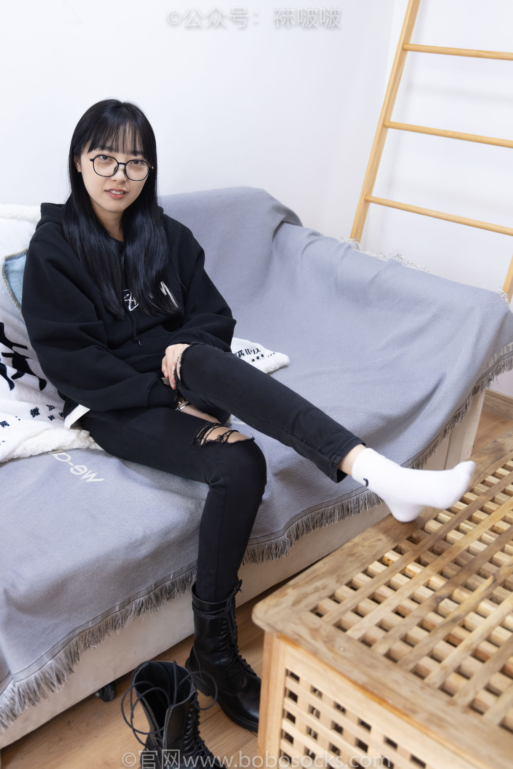 BoBoSocks袜啵啵 No.061 稚予-短靴、白棉袜、裸足