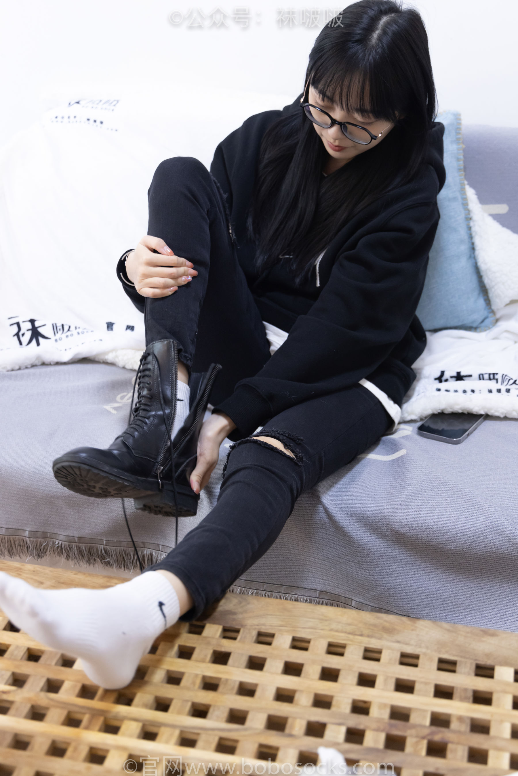 BoBoSocks袜啵啵 No.061 稚予-短靴、白棉袜、裸足