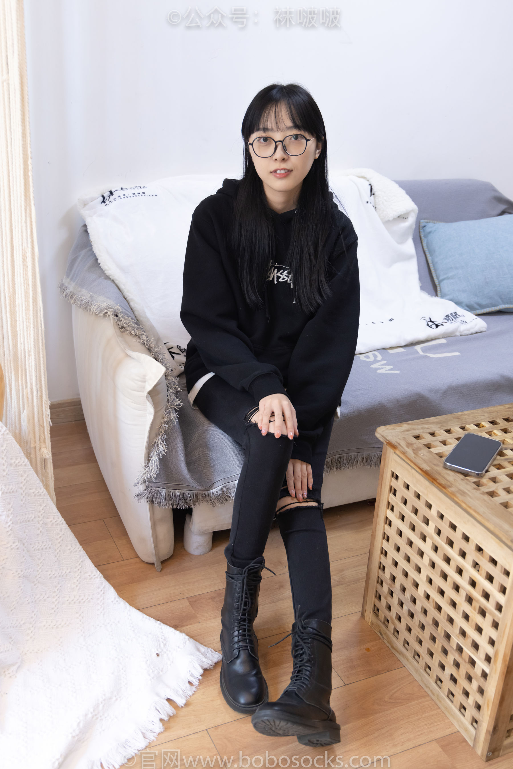BoBoSocks袜啵啵 No.061 稚予-短靴、白棉袜、裸足