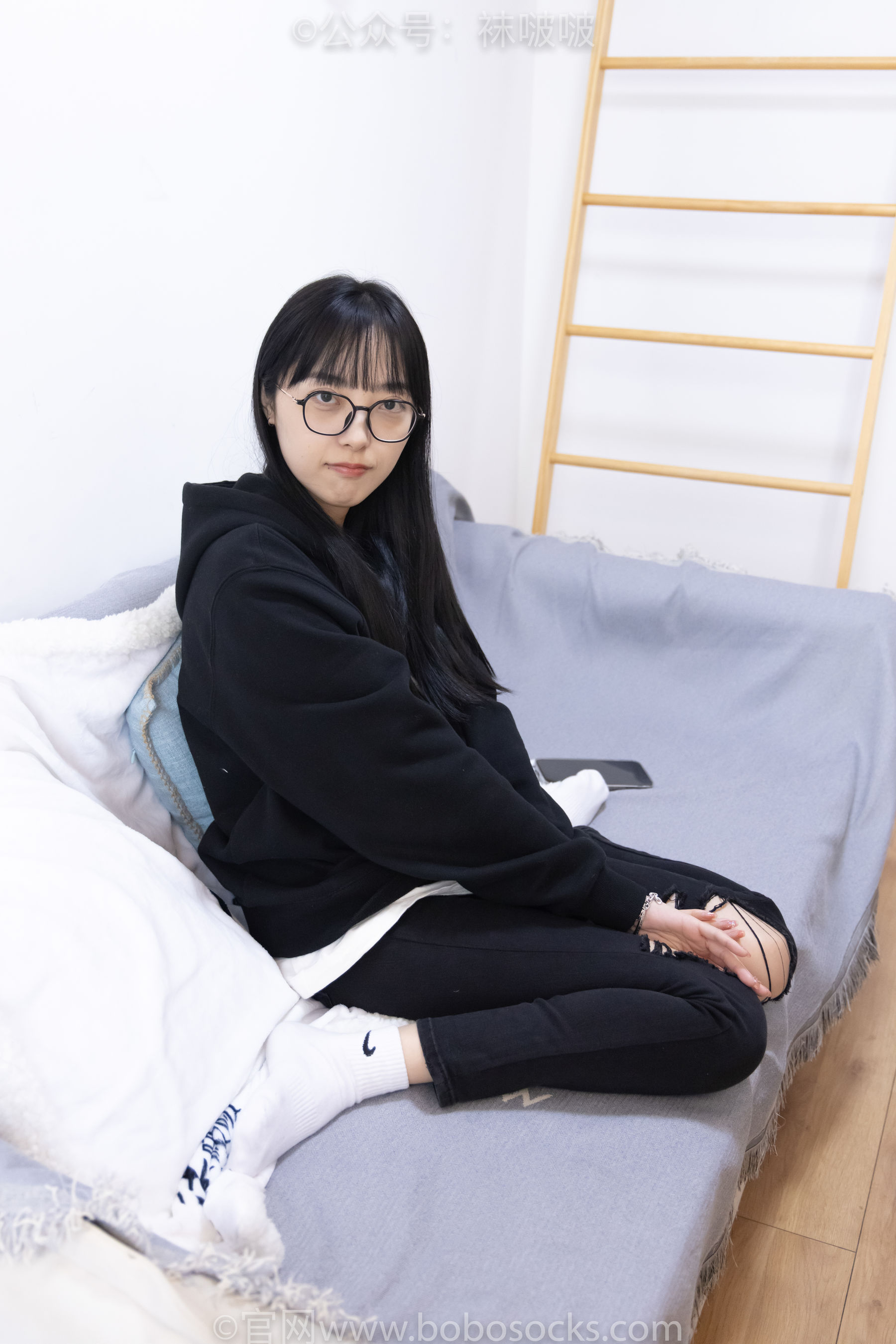 BoBoSocks袜啵啵 No.061 稚予-短靴、白棉袜、裸足