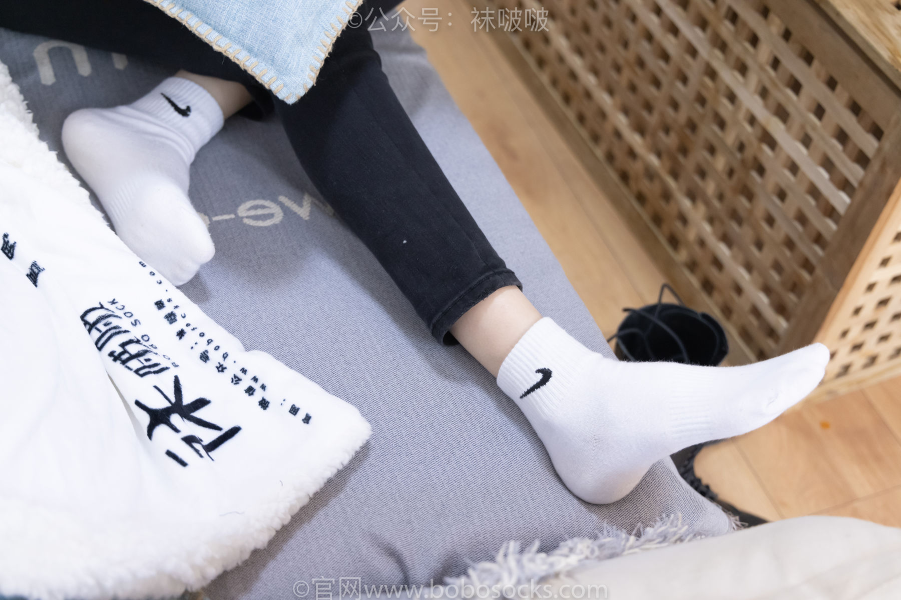BoBoSocks袜啵啵 No.061 稚予-短靴、白棉袜、裸足