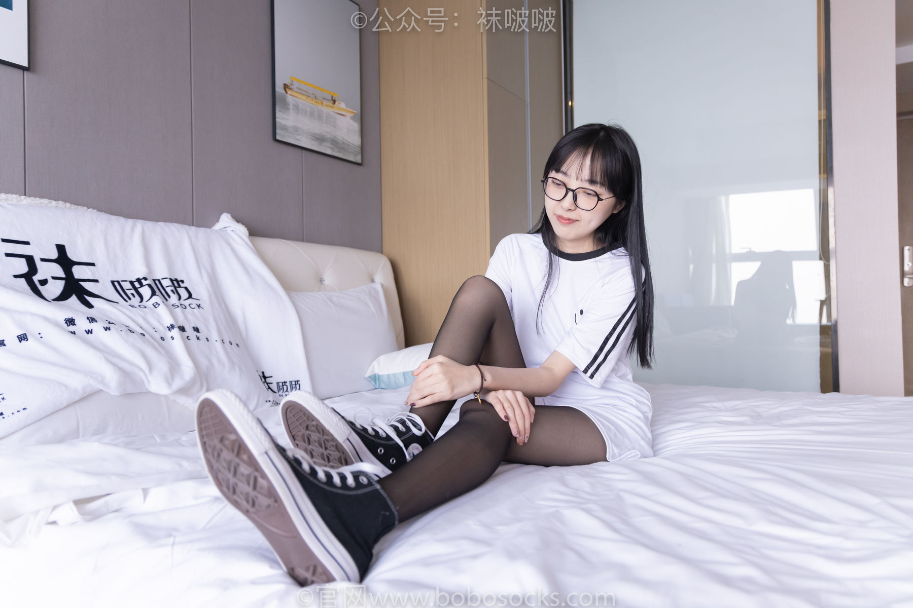 BoBoSocks袜啵啵 No.067 稚予-匡威帆布鞋、黑丝