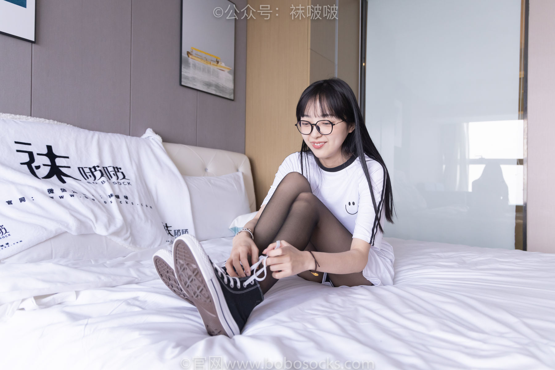 BoBoSocks袜啵啵 No.067 稚予-匡威帆布鞋、黑丝