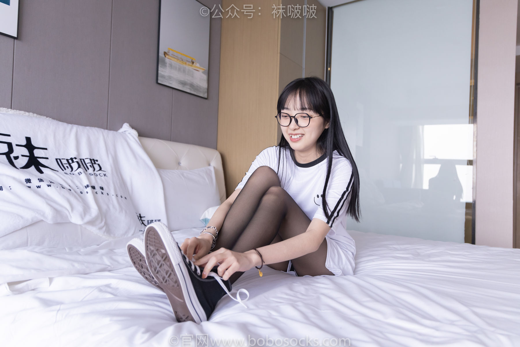 BoBoSocks袜啵啵 No.067 稚予-匡威帆布鞋、黑丝
