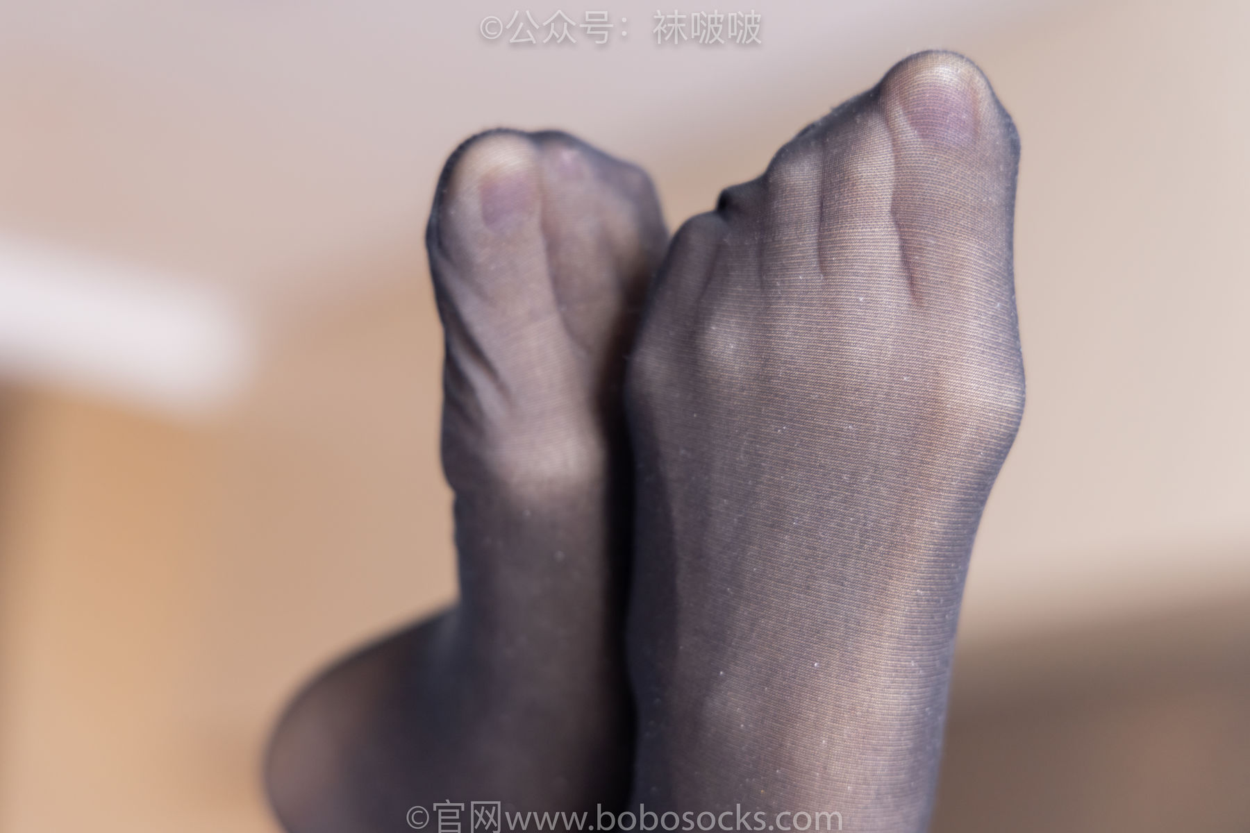 BoBoSocks袜啵啵 No.067 稚予-匡威帆布鞋、黑丝