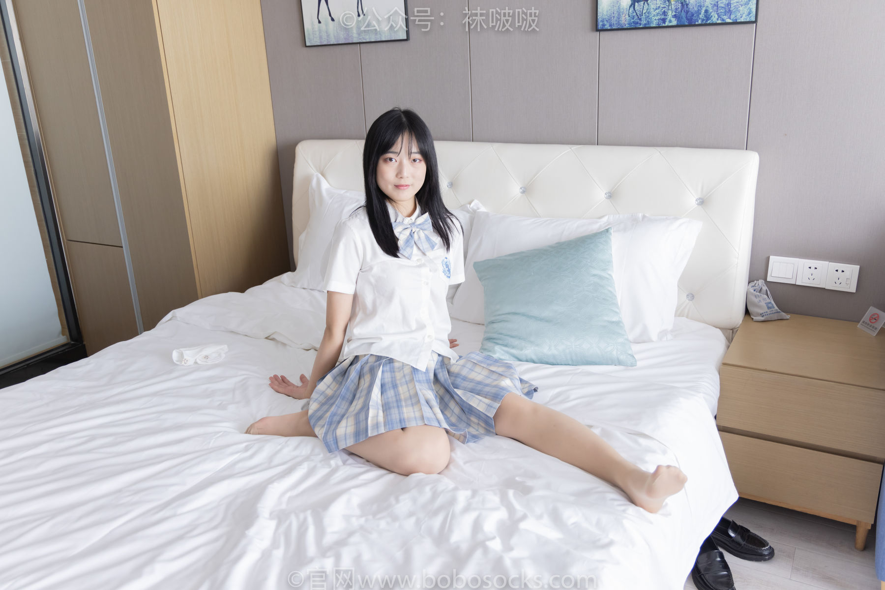 BoBoSocks袜啵啵 No.068 菠萝-JK制服、皮鞋、短白棉袜、肉丝
