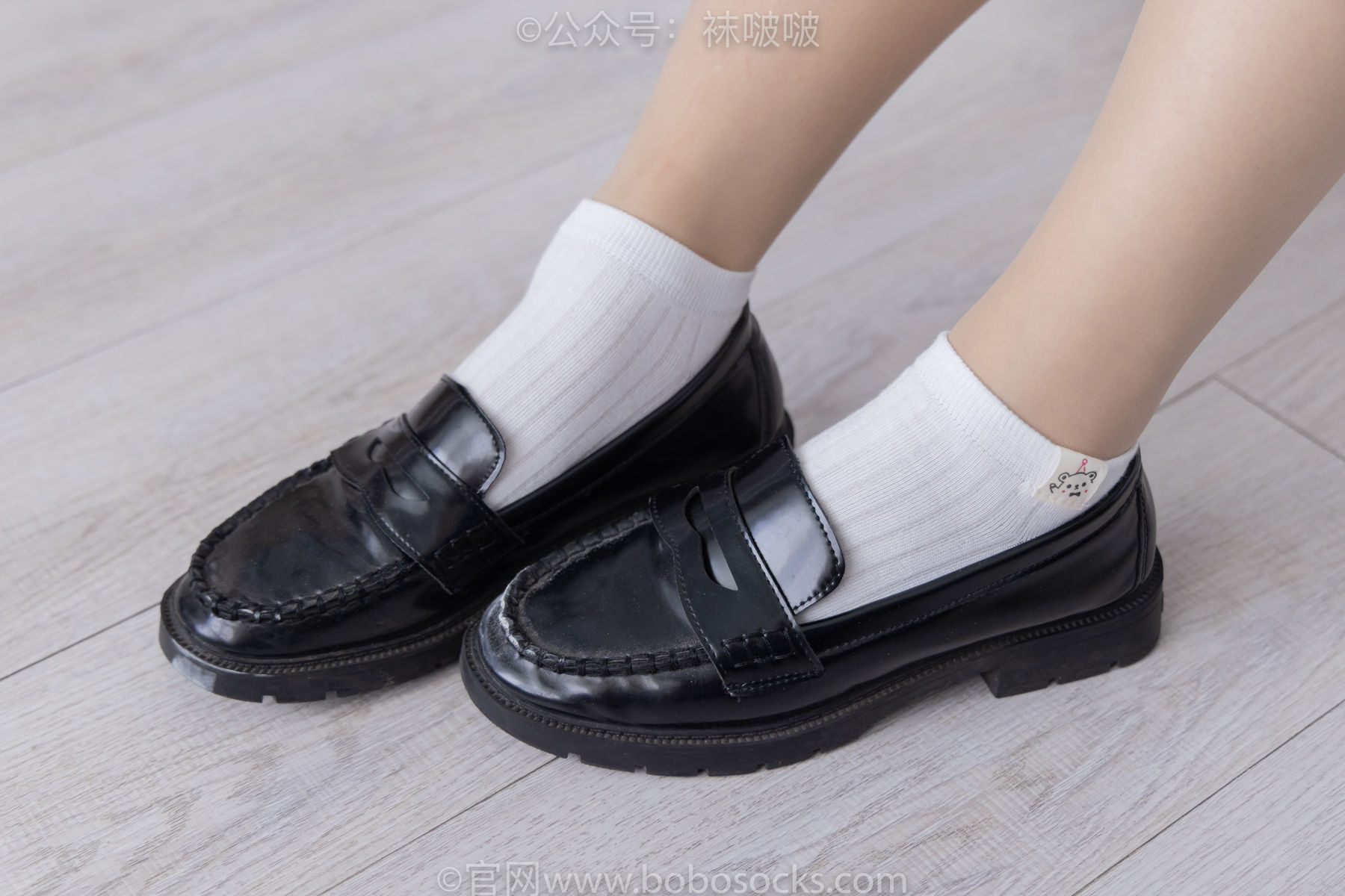 BoBoSocks袜啵啵 No.068 菠萝-JK制服、皮鞋、短白棉袜、肉丝