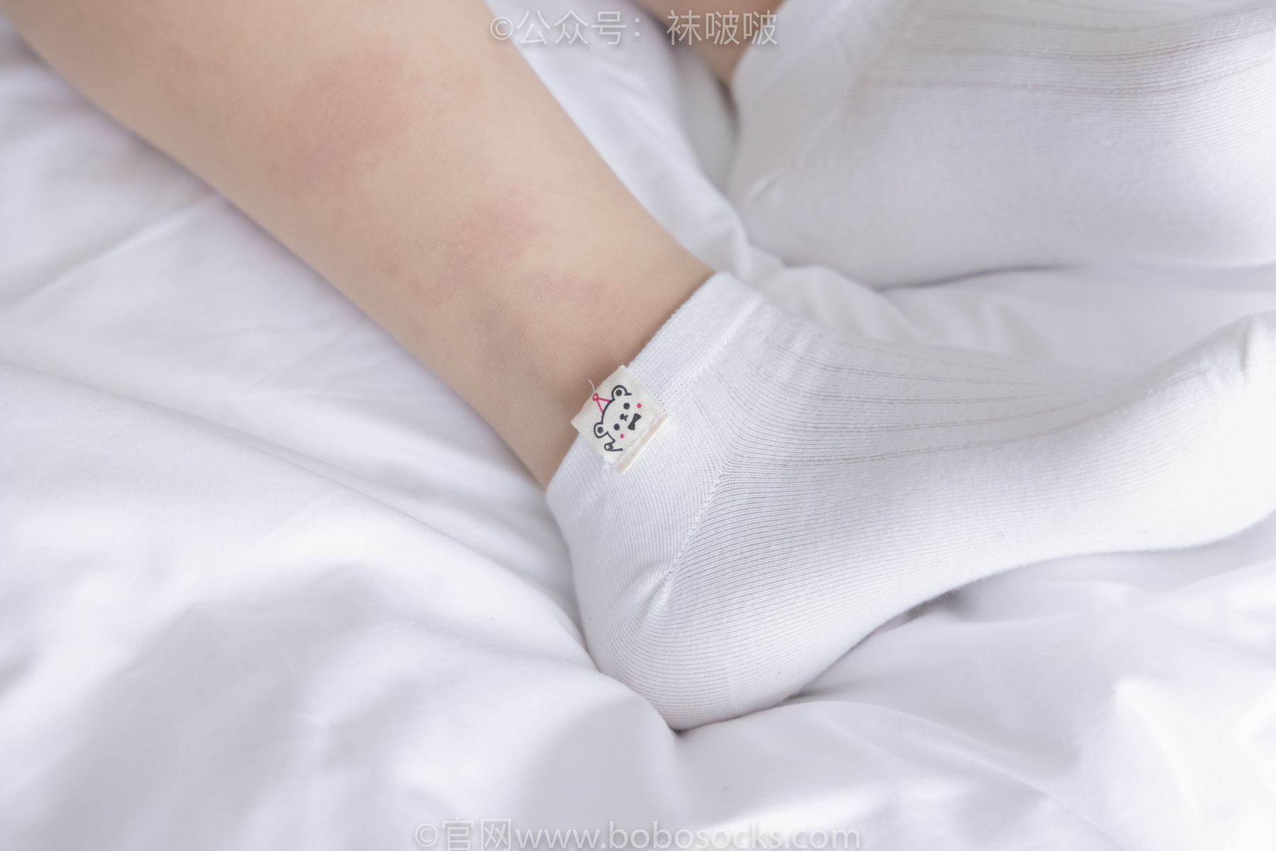 BoBoSocks袜啵啵 No.068 菠萝-JK制服、皮鞋、短白棉袜、肉丝