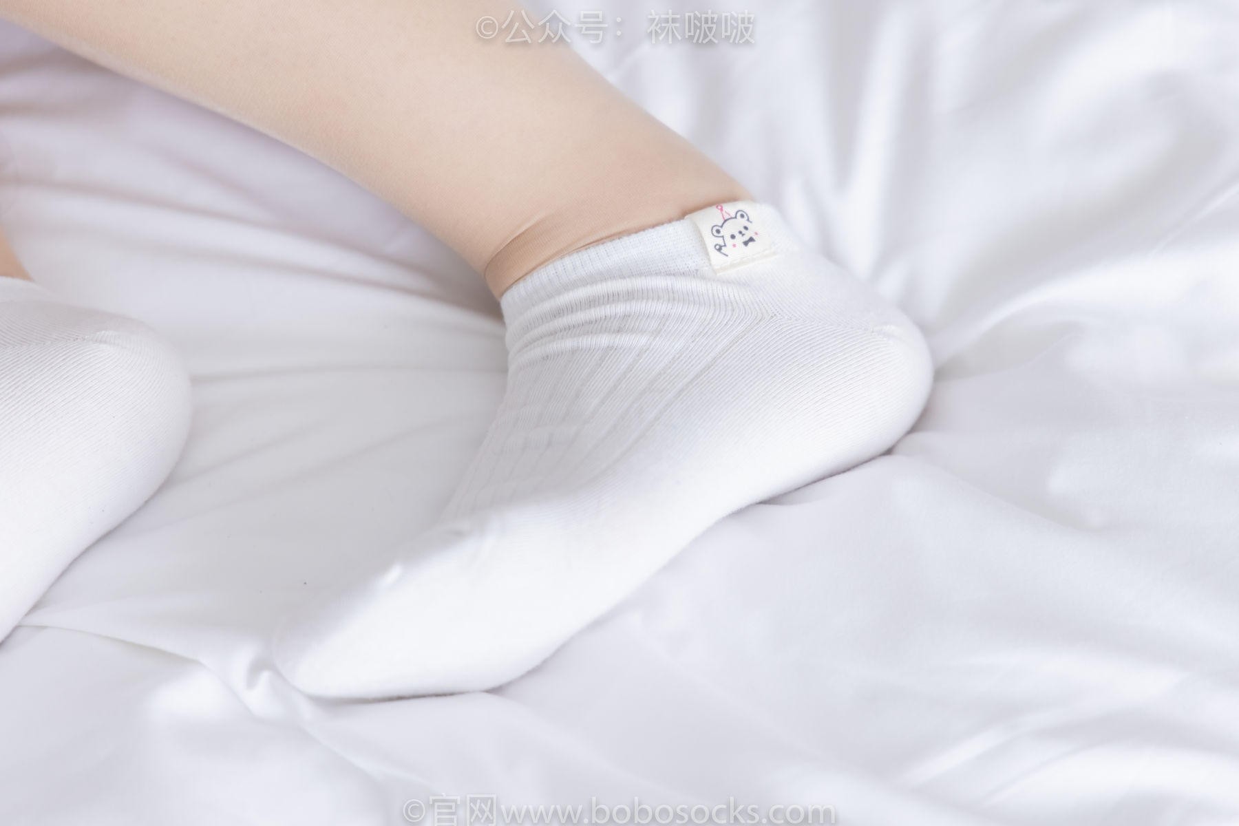 BoBoSocks袜啵啵 No.068 菠萝-JK制服、皮鞋、短白棉袜、肉丝