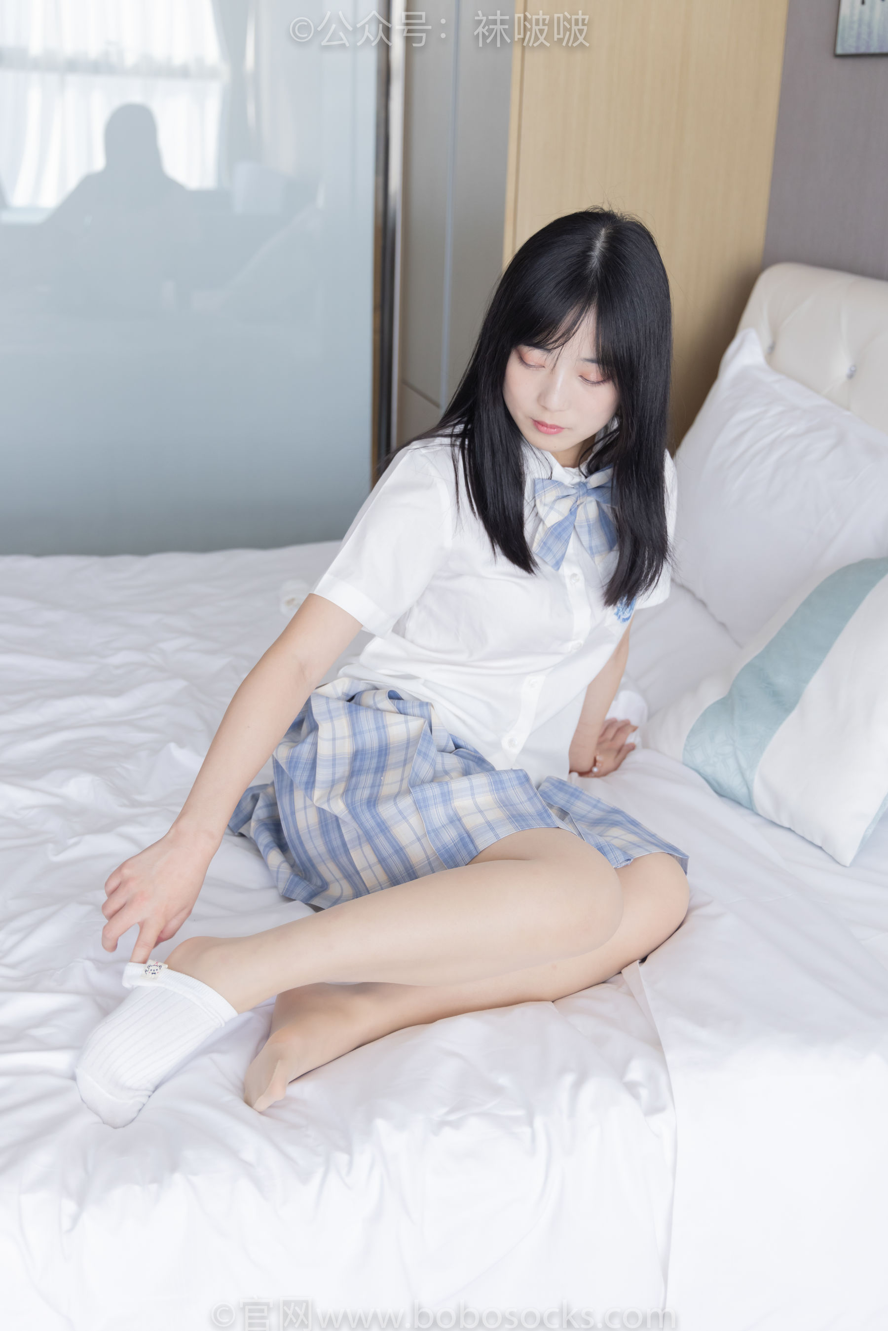 BoBoSocks袜啵啵 No.068 菠萝-JK制服、皮鞋、短白棉袜、肉丝