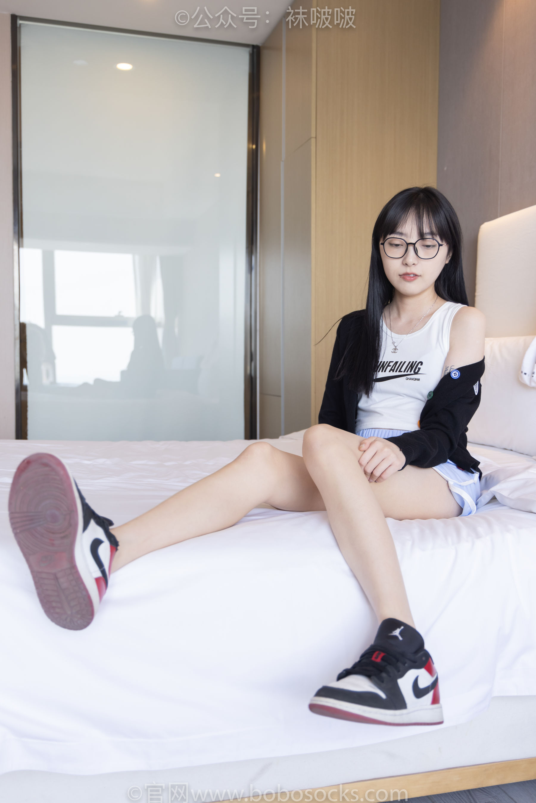 BoBoSocks袜啵啵 No.081 稚予- AJ、浅黄色短棉袜、浅蓝色短棉袜、裸足