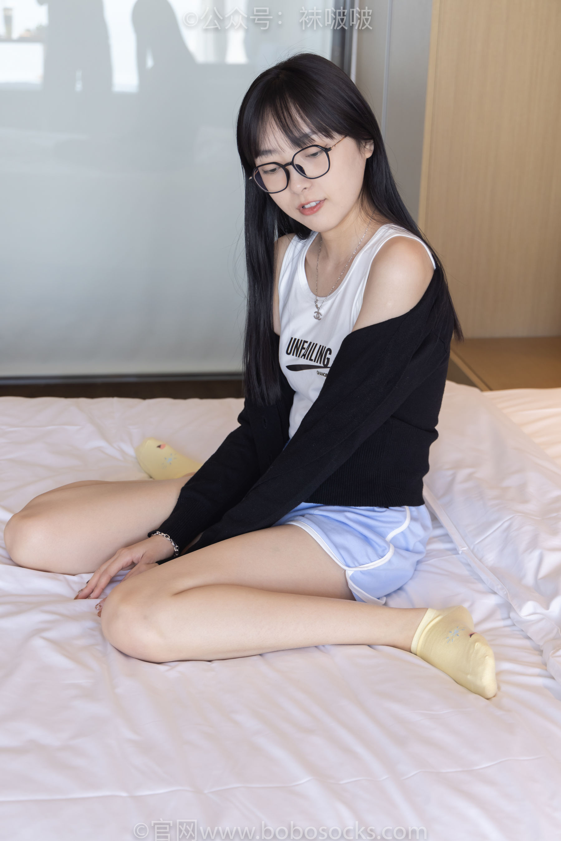 BoBoSocks袜啵啵 No.081 稚予- AJ、浅黄色短棉袜、浅蓝色短棉袜、裸足