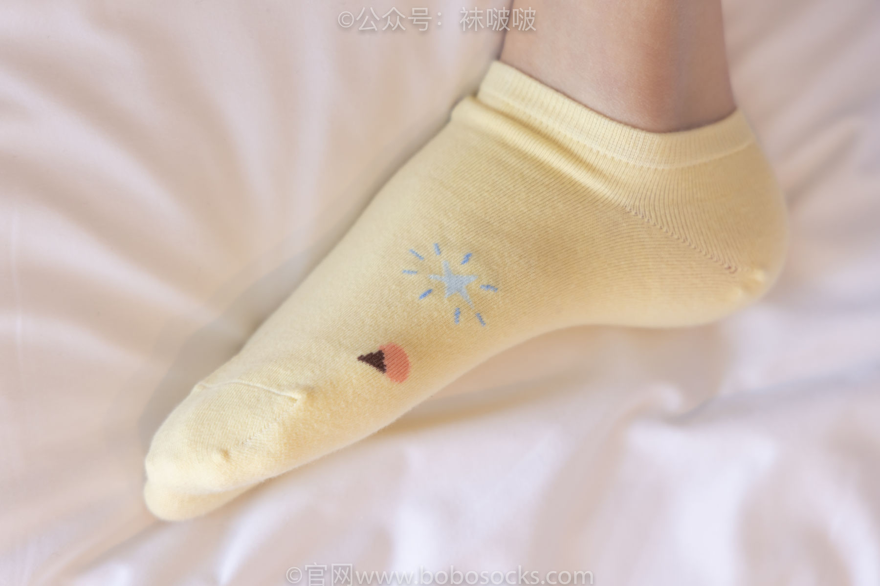 BoBoSocks袜啵啵 No.081 稚予- AJ、浅黄色短棉袜、浅蓝色短棉袜、裸足