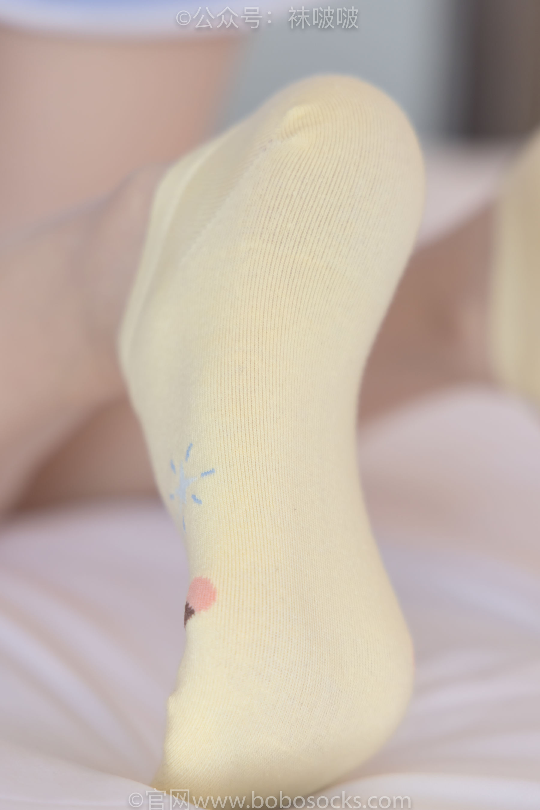 BoBoSocks袜啵啵 No.081 稚予- AJ、浅黄色短棉袜、浅蓝色短棉袜、裸足
