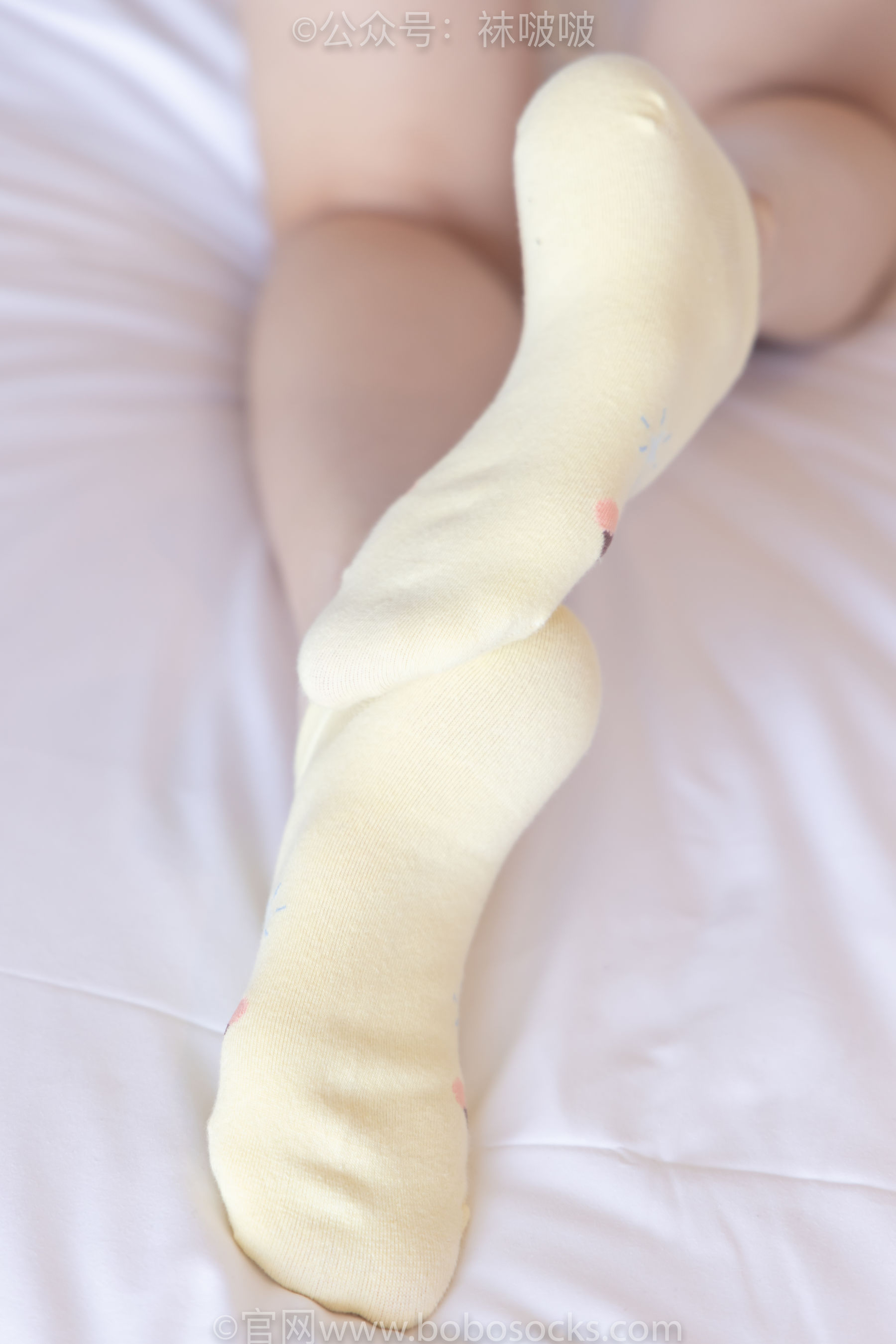 BoBoSocks袜啵啵 No.081 稚予- AJ、浅黄色短棉袜、浅蓝色短棉袜、裸足