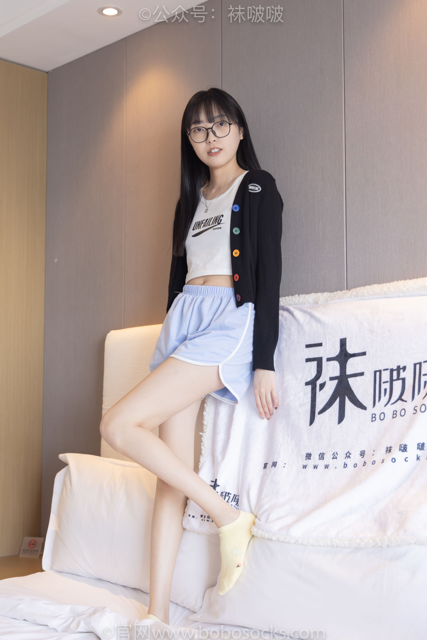 BoBoSocks袜啵啵 No.081 稚予- AJ、浅黄色短棉袜、浅蓝色短棉袜、裸足