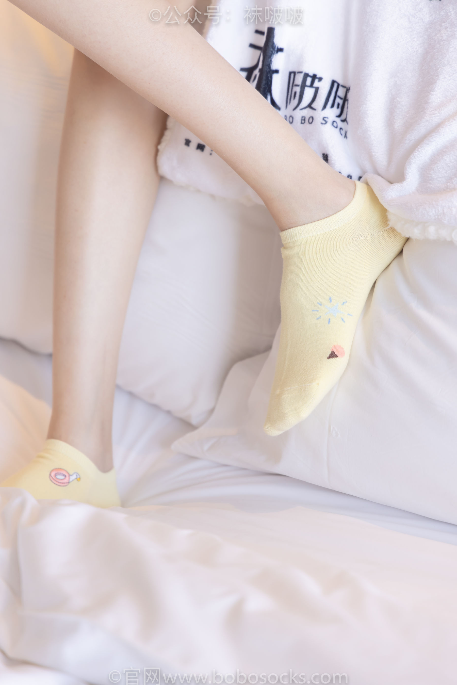 BoBoSocks袜啵啵 No.081 稚予- AJ、浅黄色短棉袜、浅蓝色短棉袜、裸足