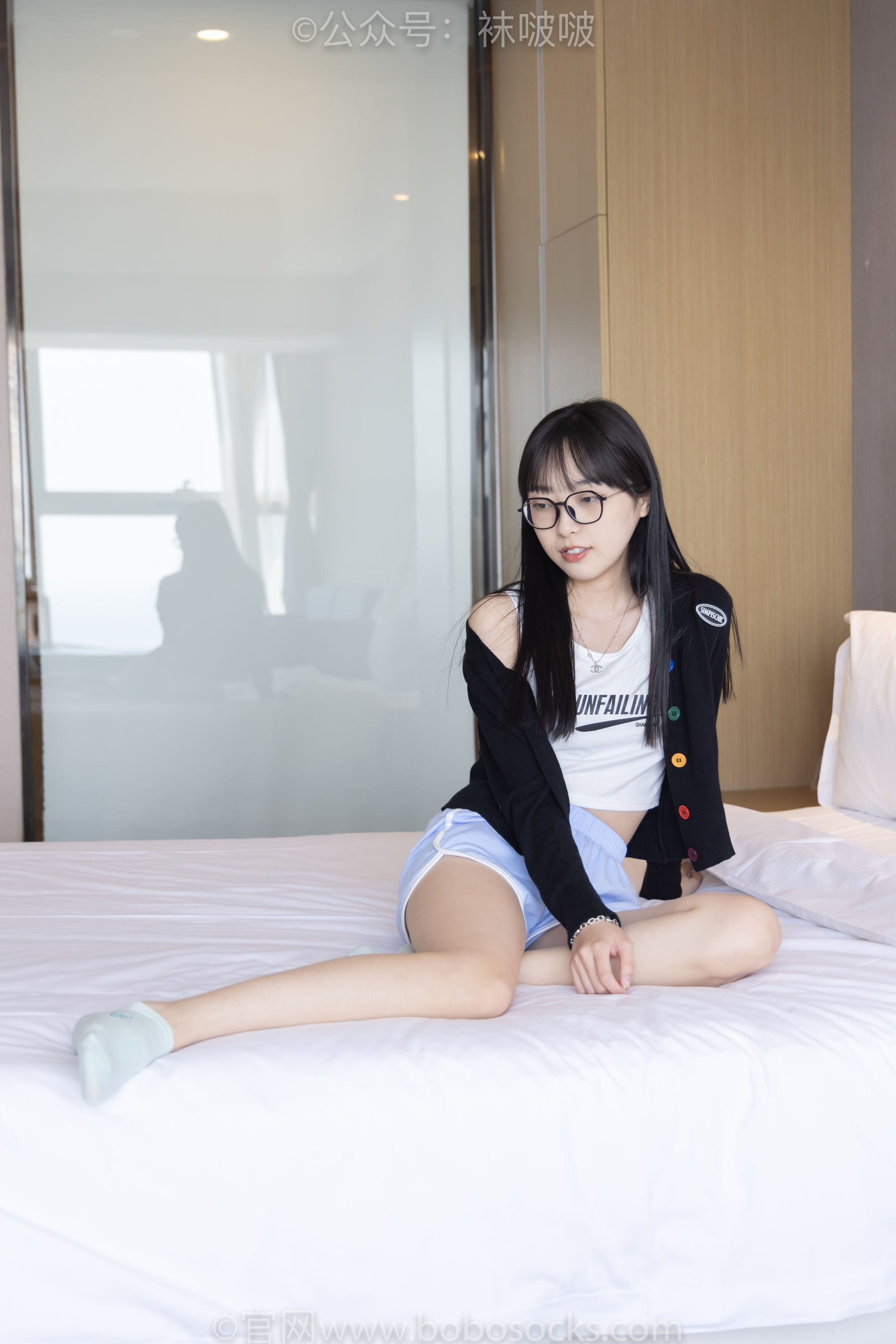 BoBoSocks袜啵啵 No.081 稚予- AJ、浅黄色短棉袜、浅蓝色短棉袜、裸足