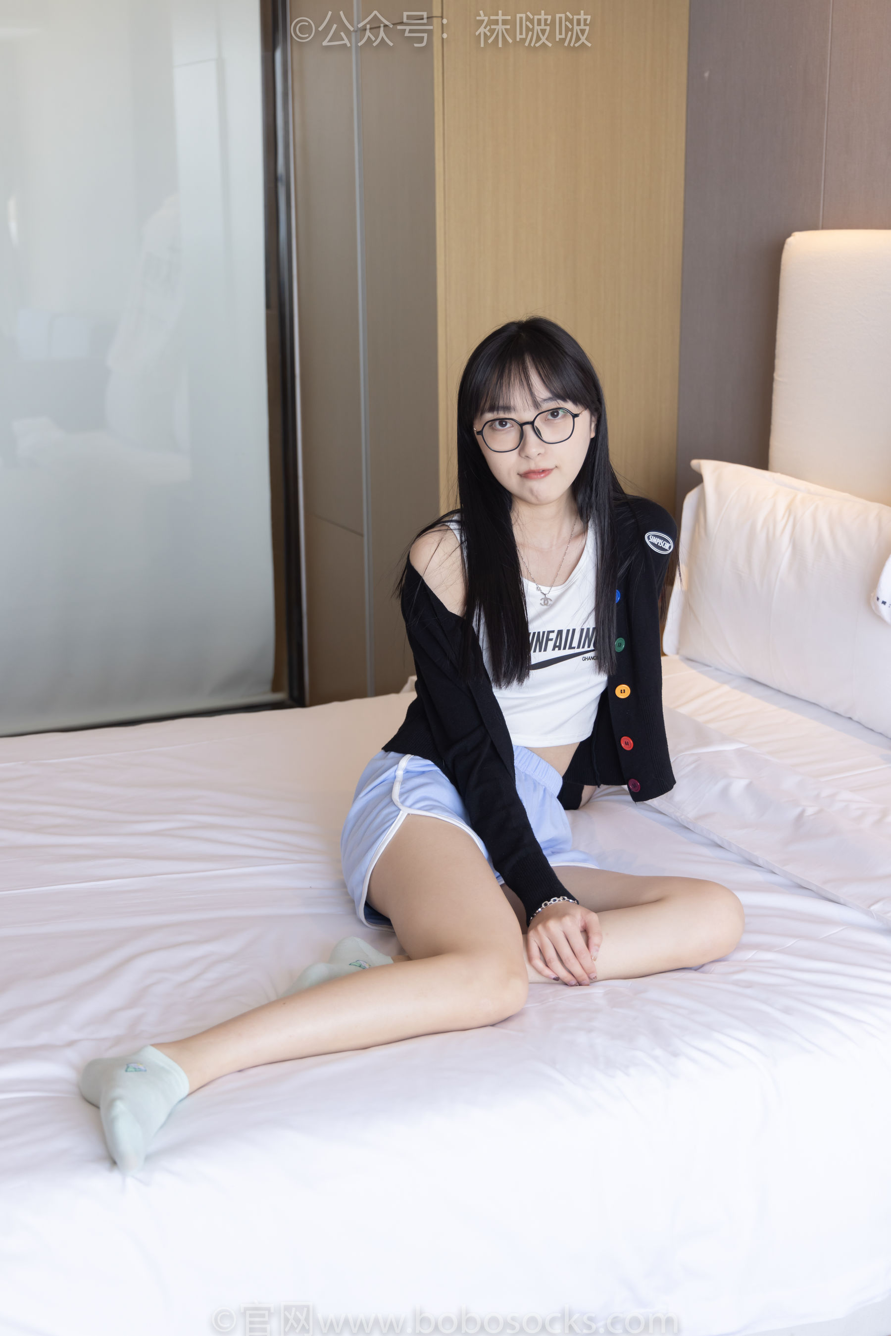 BoBoSocks袜啵啵 No.081 稚予- AJ、浅黄色短棉袜、浅蓝色短棉袜、裸足