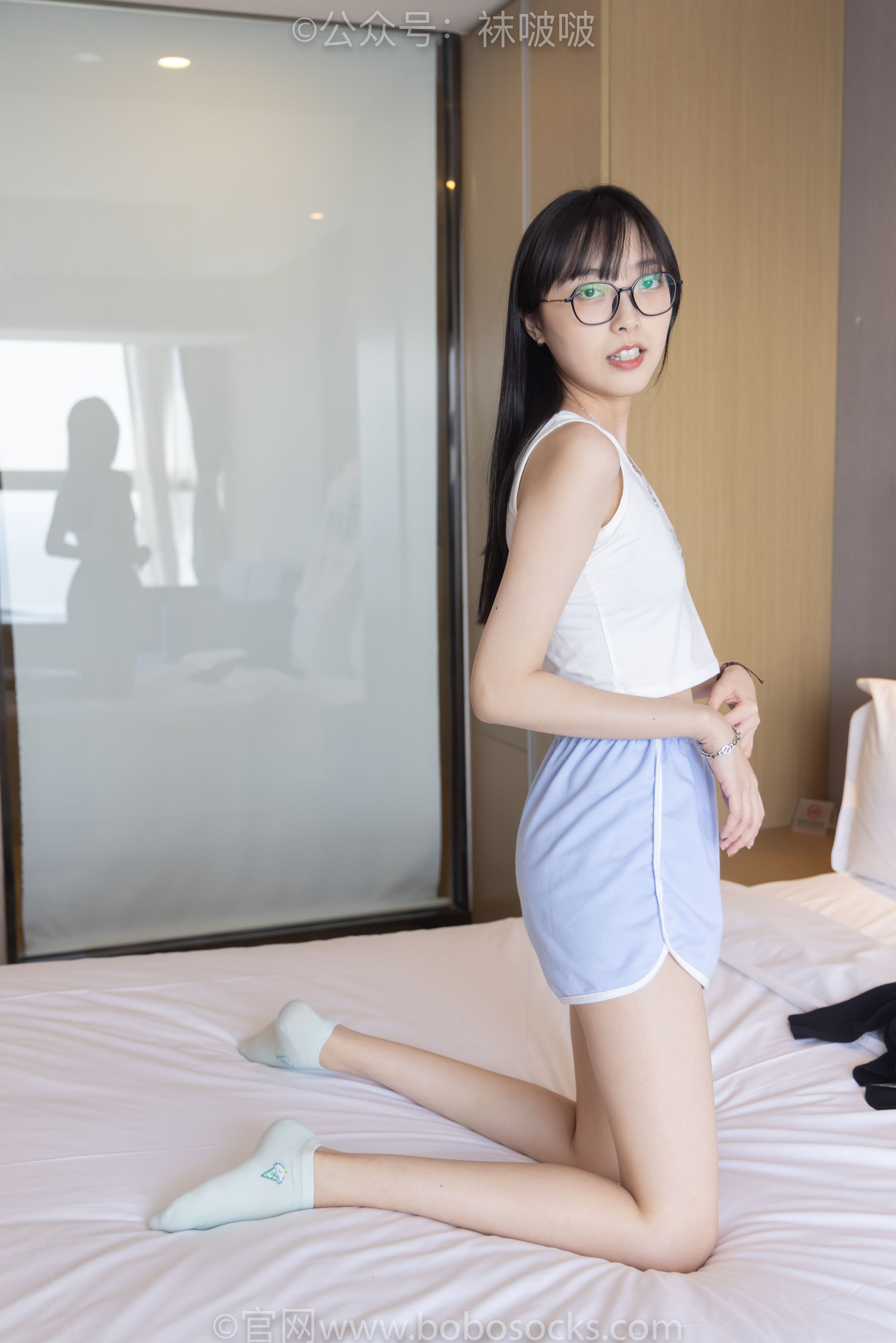 BoBoSocks袜啵啵 No.081 稚予- AJ、浅黄色短棉袜、浅蓝色短棉袜、裸足