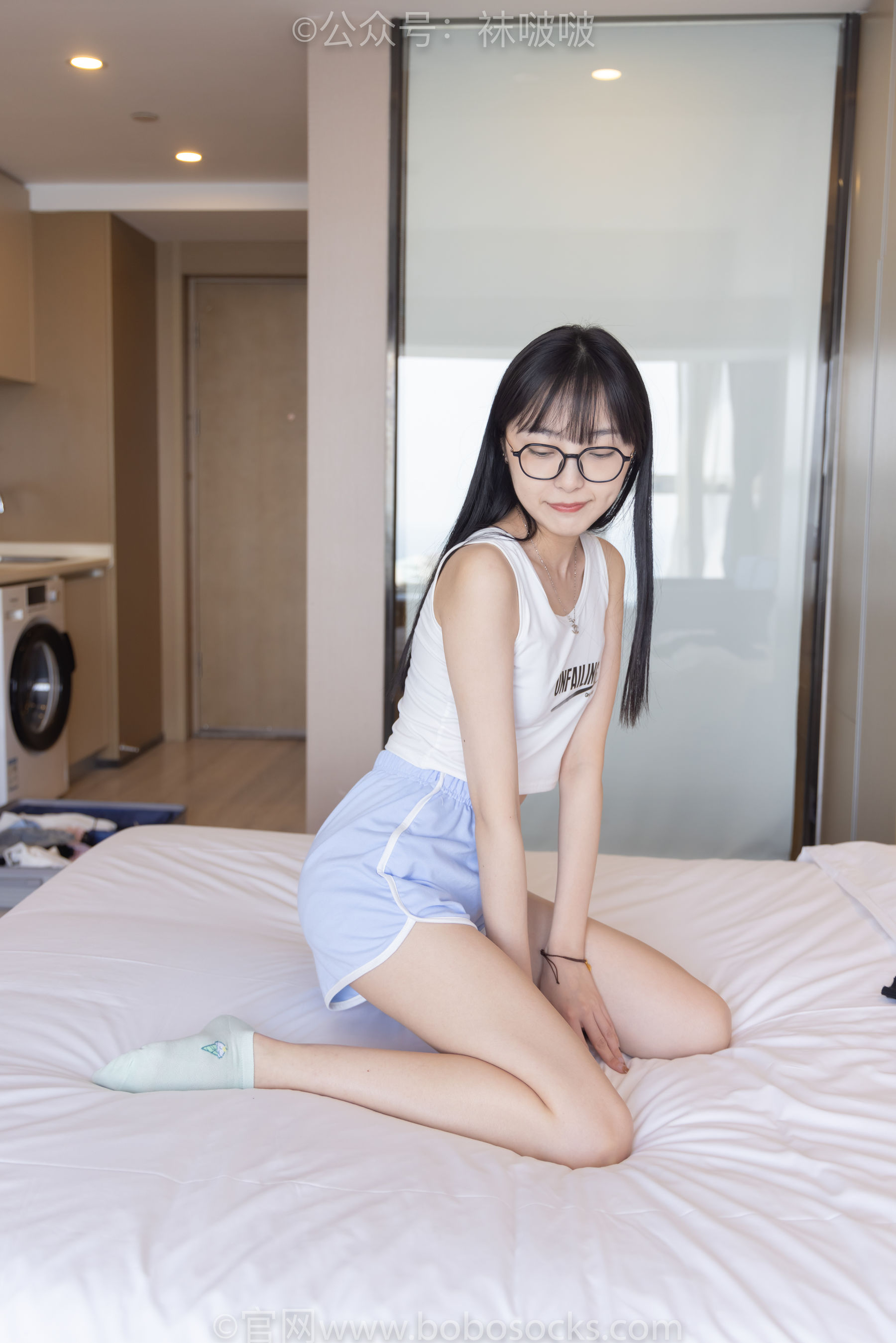 BoBoSocks袜啵啵 No.081 稚予- AJ、浅黄色短棉袜、浅蓝色短棉袜、裸足