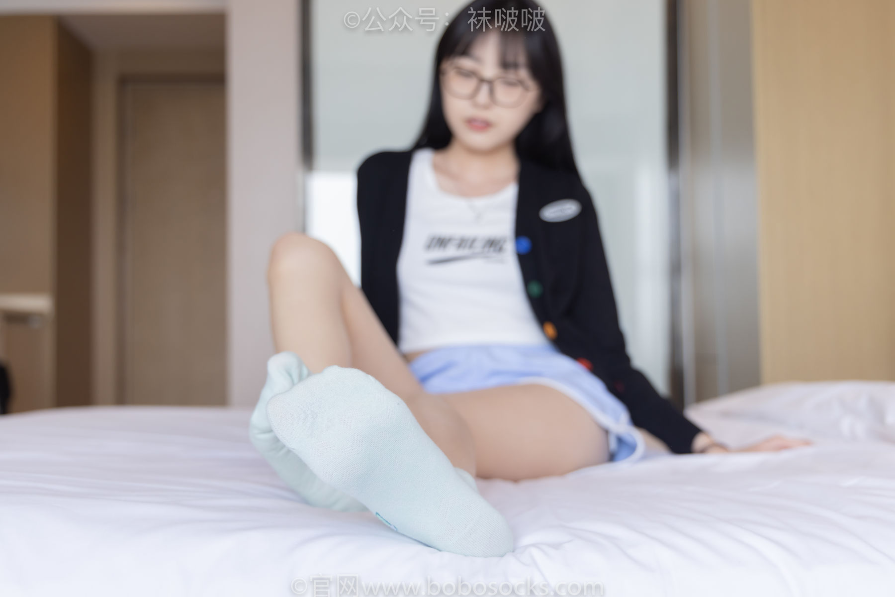 BoBoSocks袜啵啵 No.081 稚予- AJ、浅黄色短棉袜、浅蓝色短棉袜、裸足