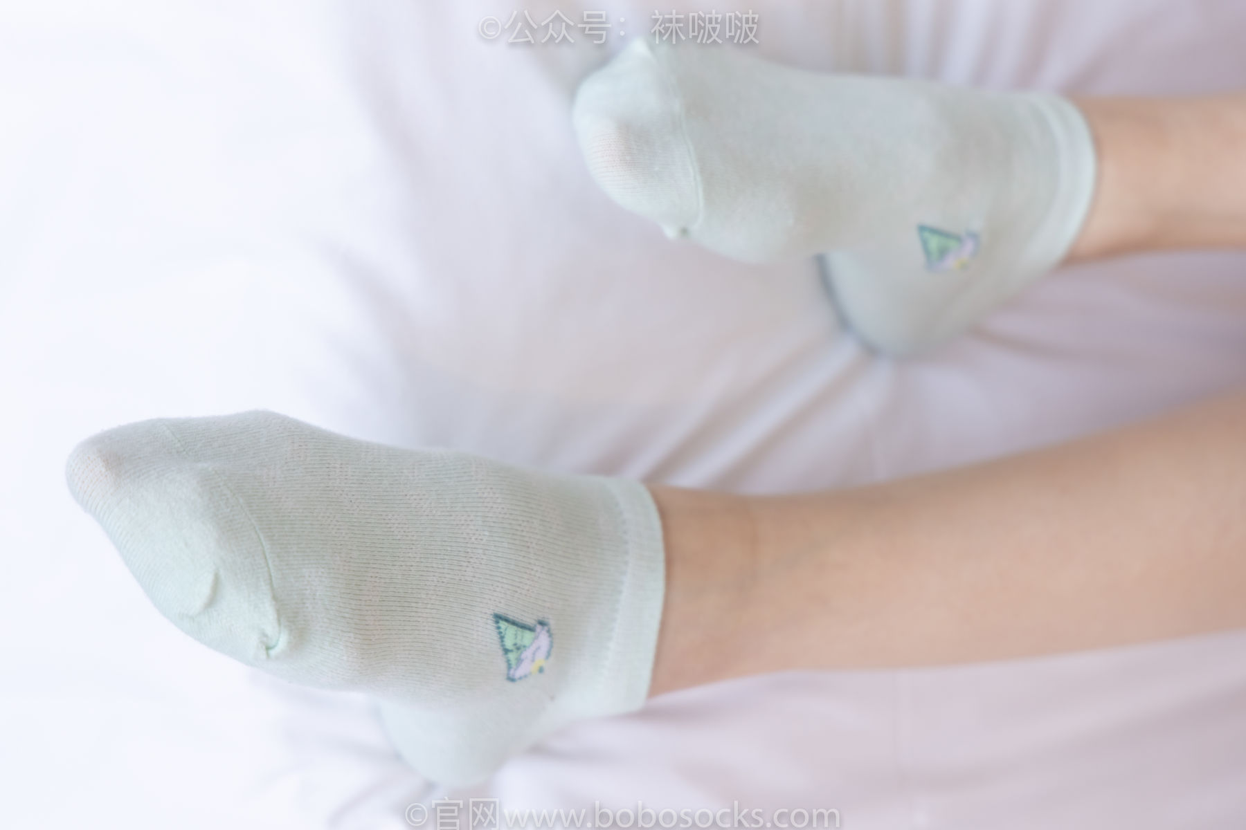 BoBoSocks袜啵啵 No.081 稚予- AJ、浅黄色短棉袜、浅蓝色短棉袜、裸足