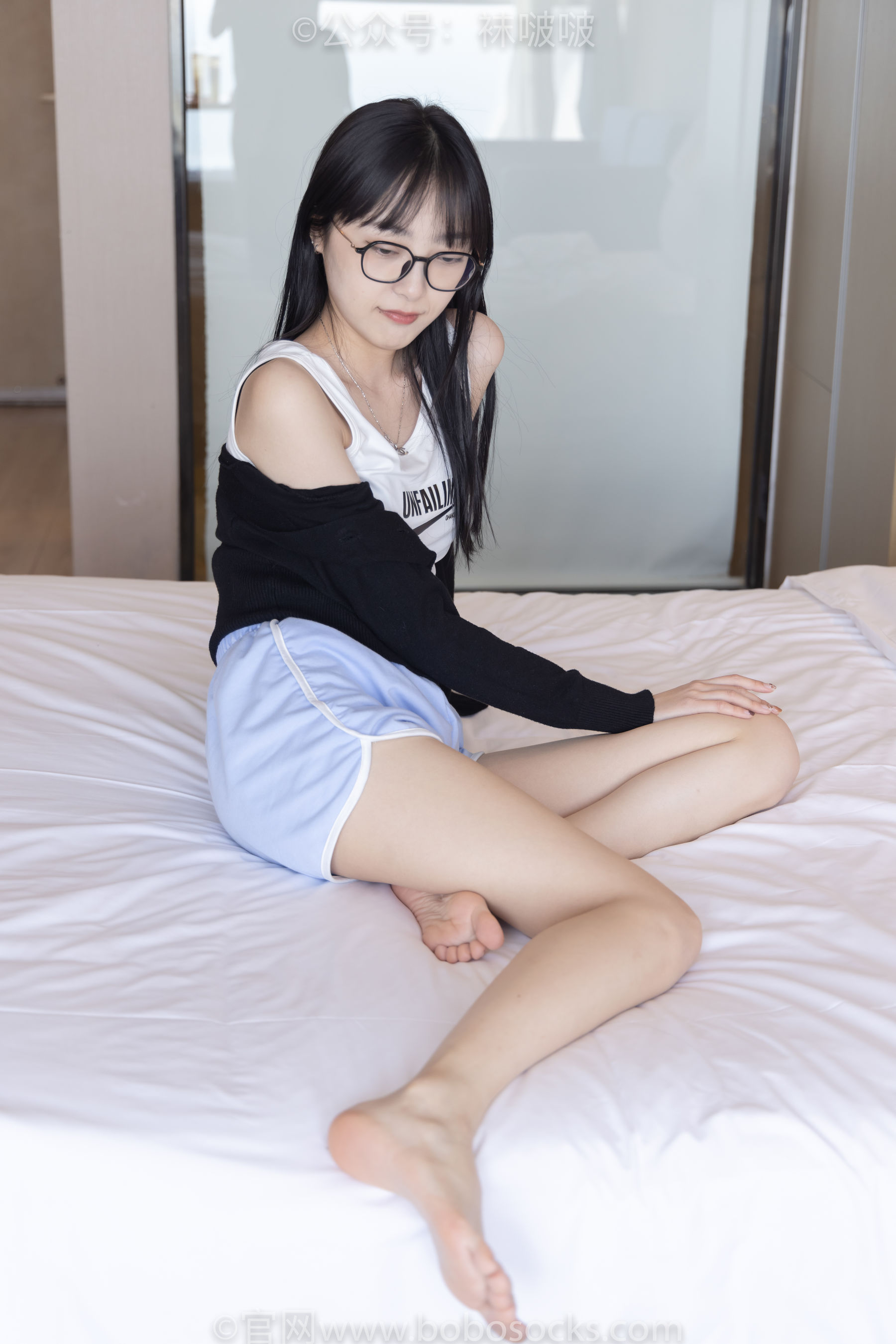 BoBoSocks袜啵啵 No.081 稚予- AJ、浅黄色短棉袜、浅蓝色短棉袜、裸足