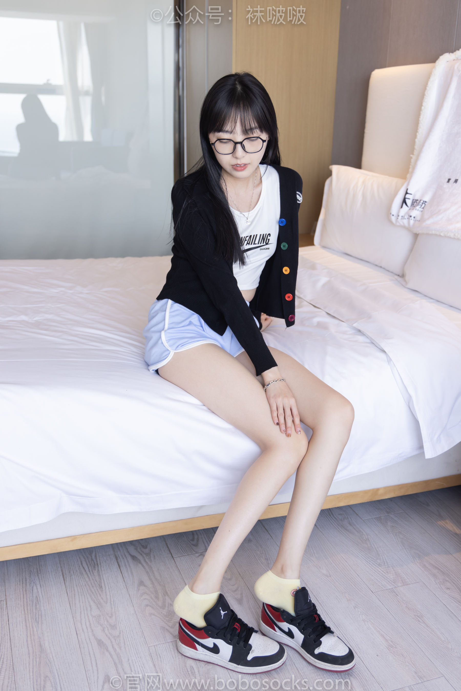 BoBoSocks袜啵啵 No.081 稚予- AJ、浅黄色短棉袜、浅蓝色短棉袜、裸足