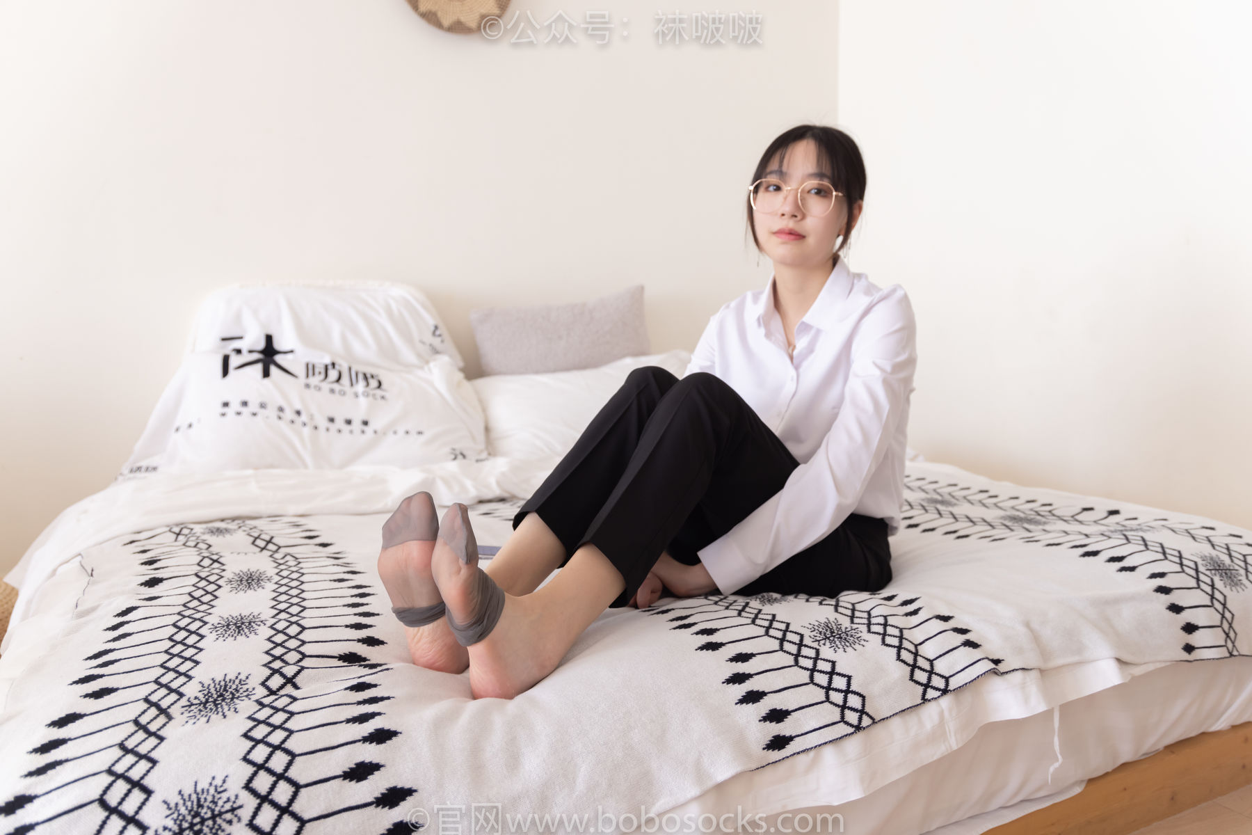 BoBoSocks袜啵啵 No.085 小甜豆-平底鞋、短灰丝、短肉丝