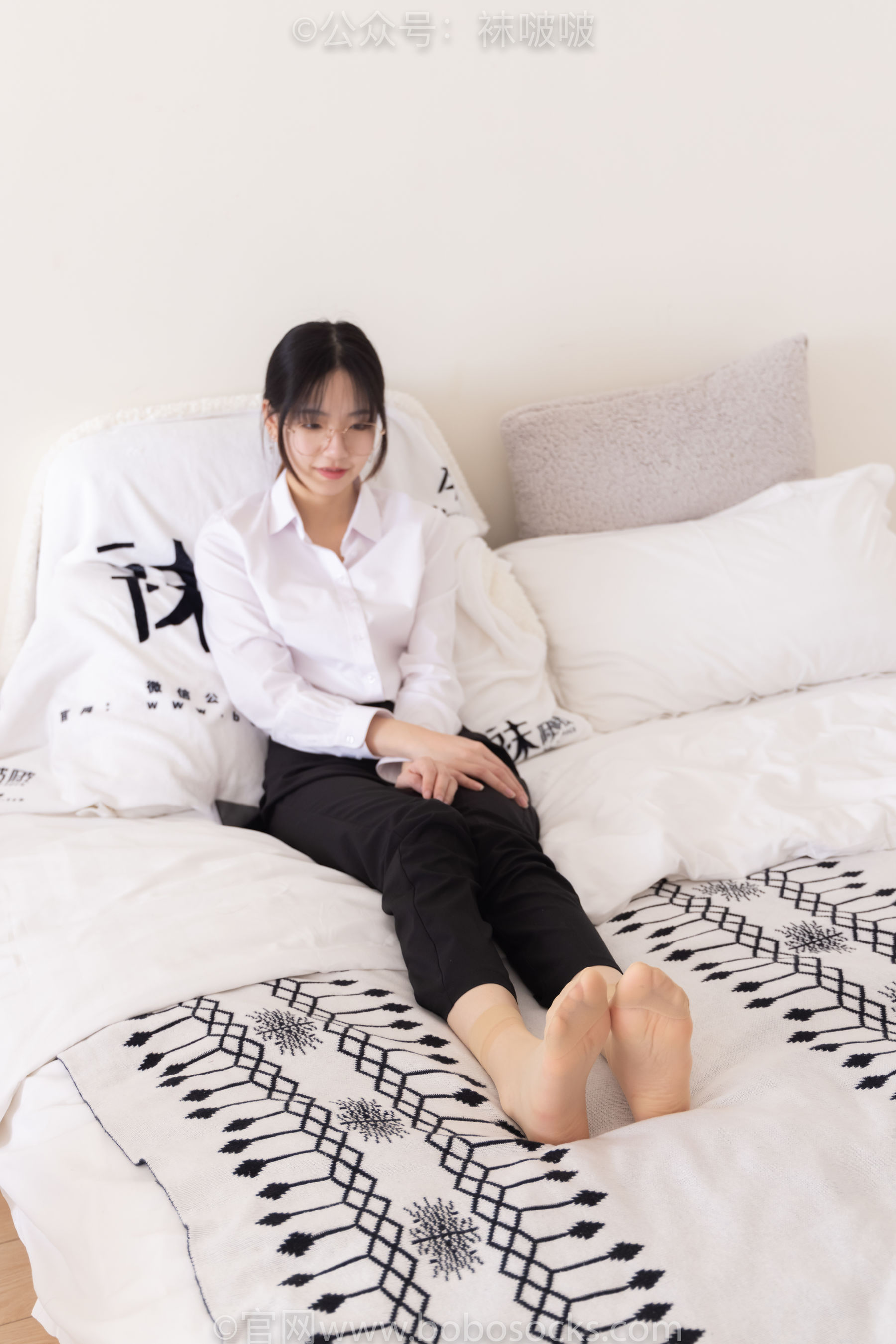 BoBoSocks袜啵啵 No.085 小甜豆-平底鞋、短灰丝、短肉丝