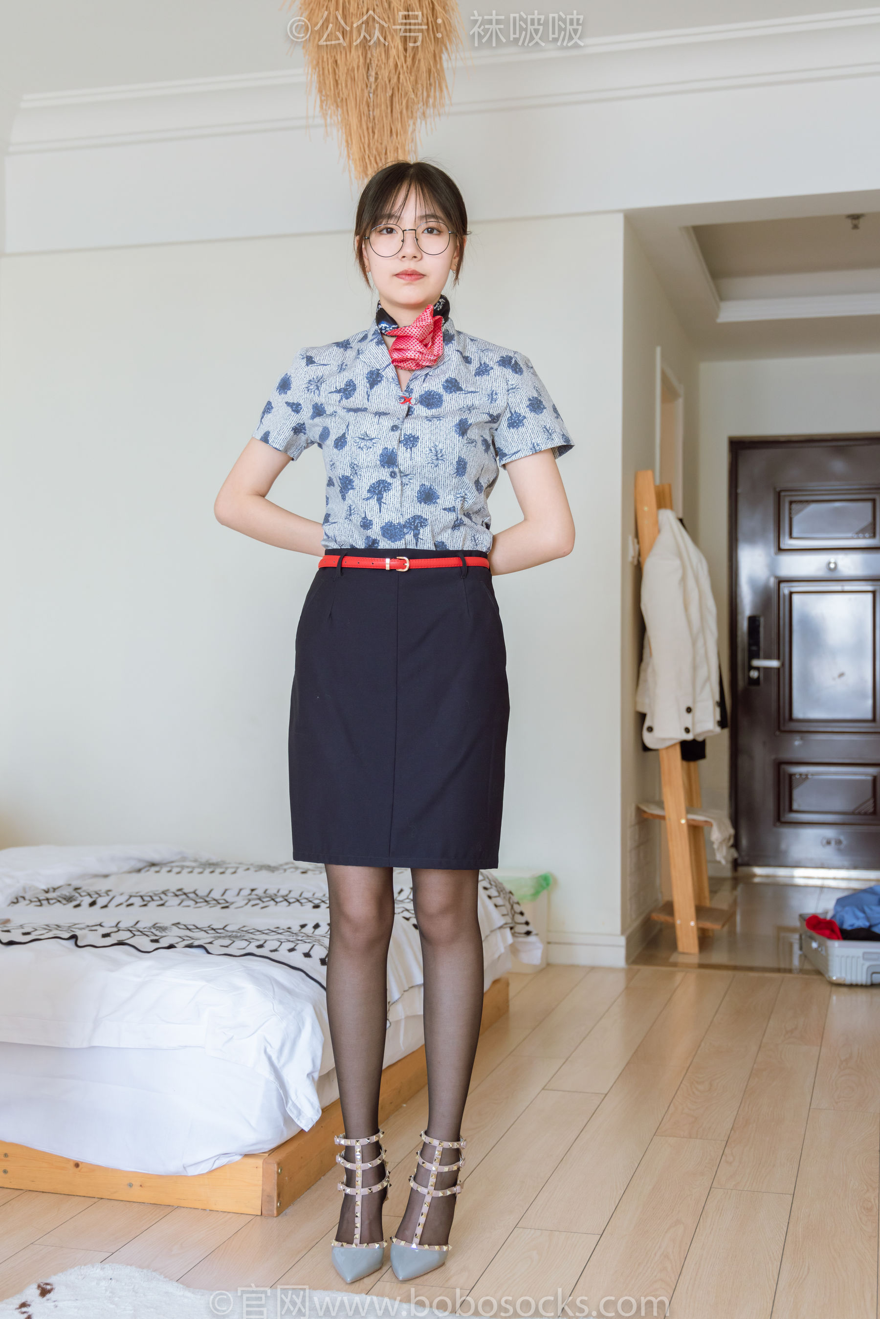 BoBoSocks袜啵啵 No.087 小甜豆-空姐制服、高跟鞋、黑丝