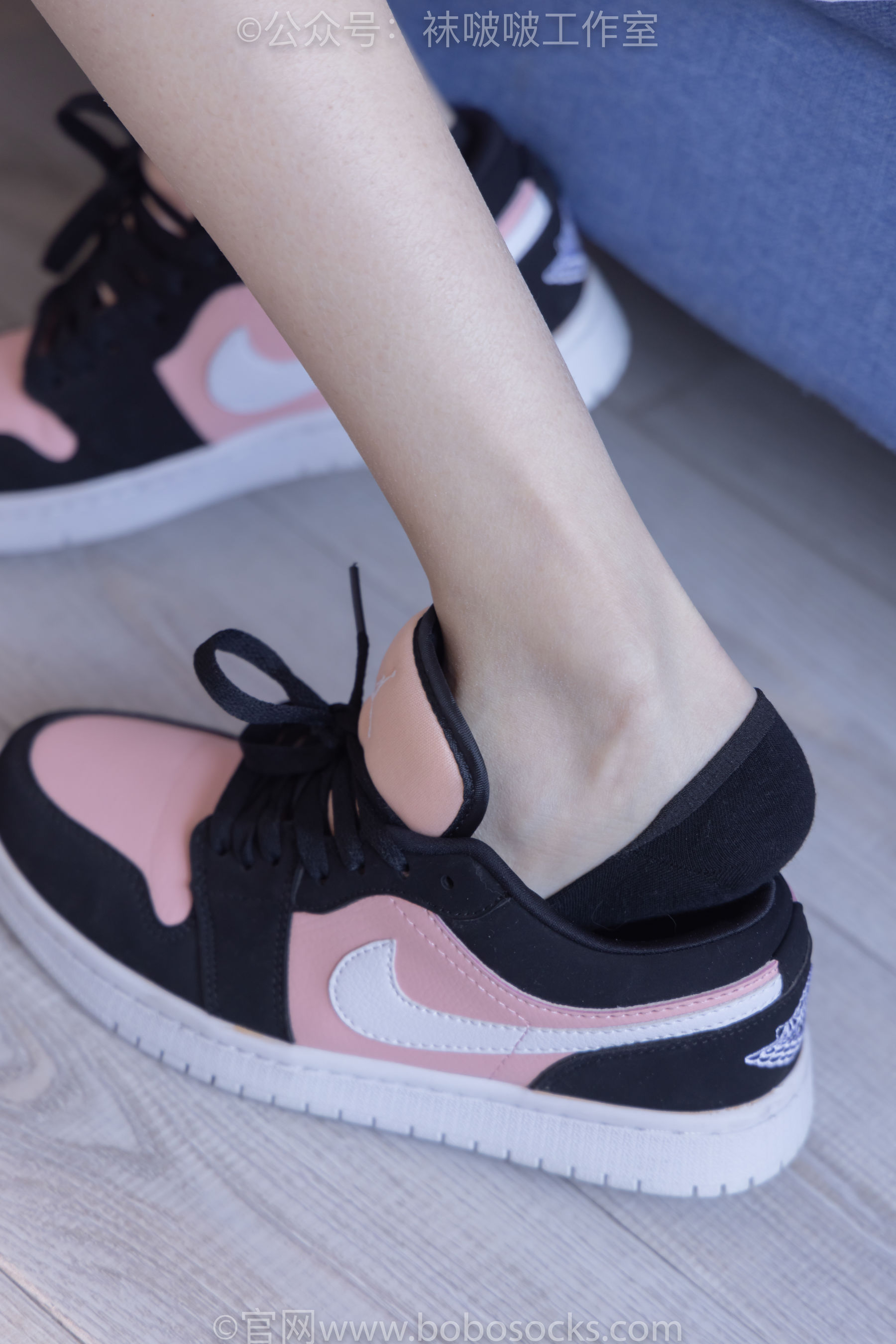 BoBoSocks袜啵啵 No.091 稚予-板鞋、淡粉色船袜、黑色船袜、裸足